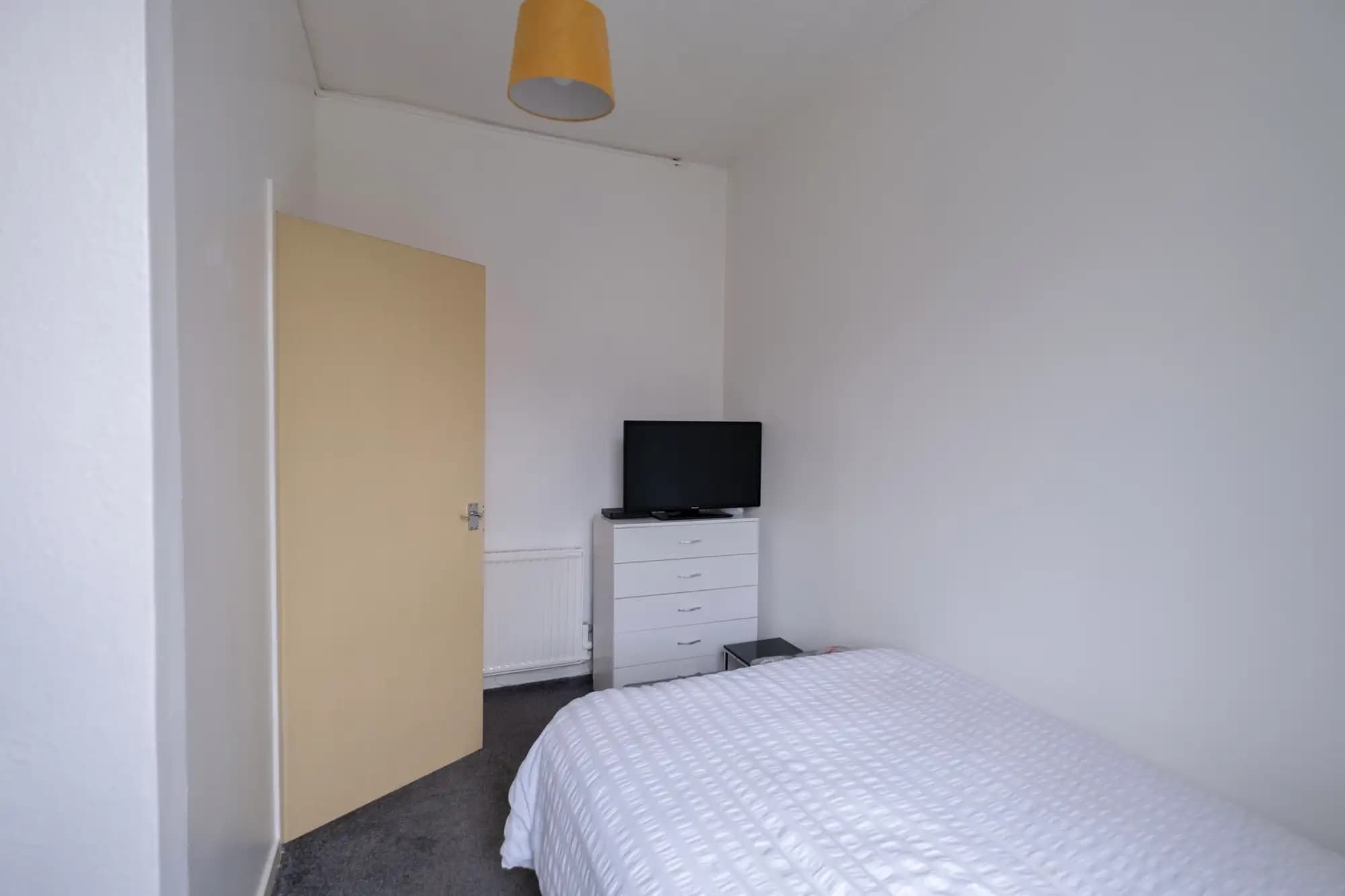 property photo 18 of 33