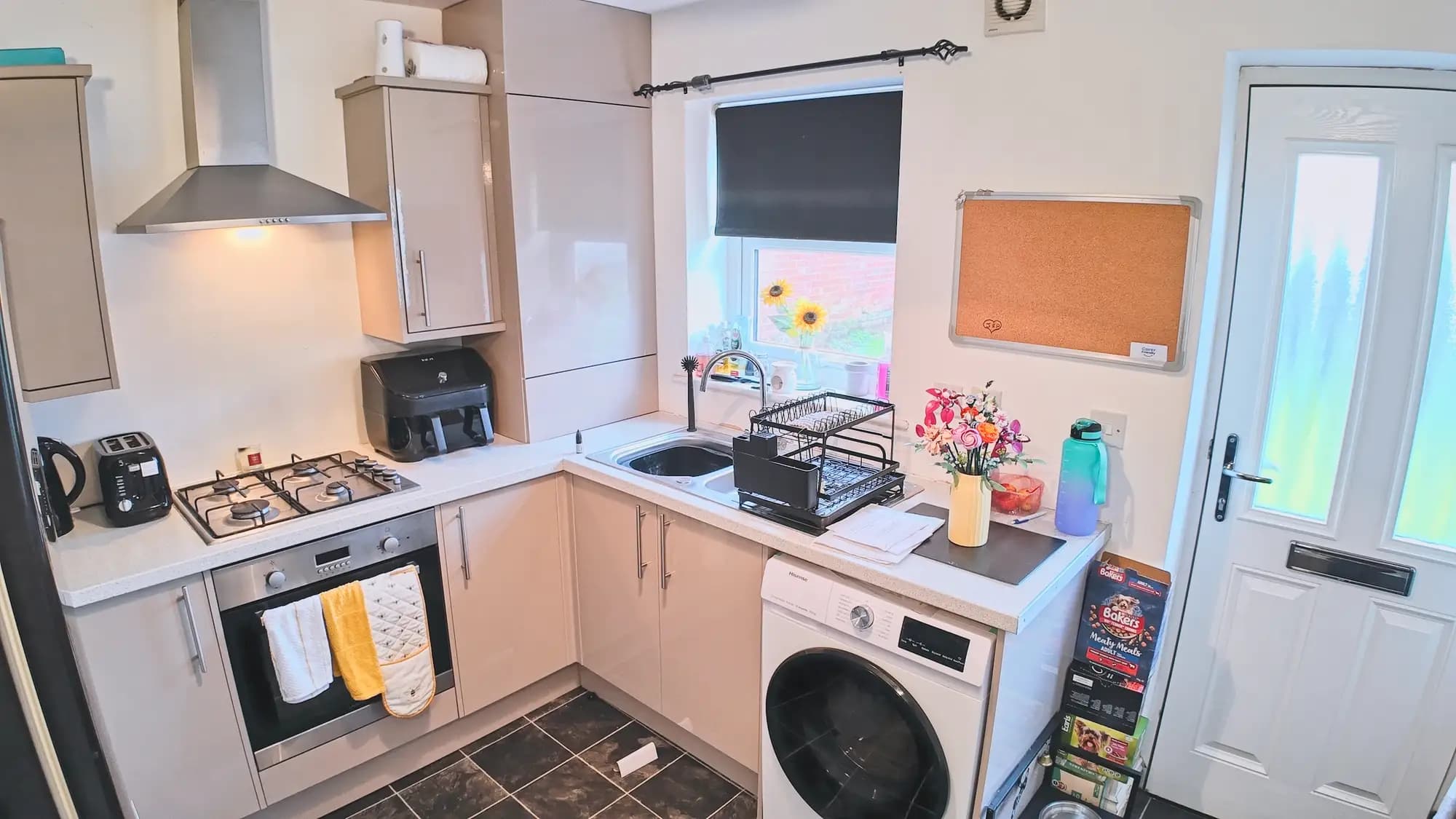 property photo 6 of 23