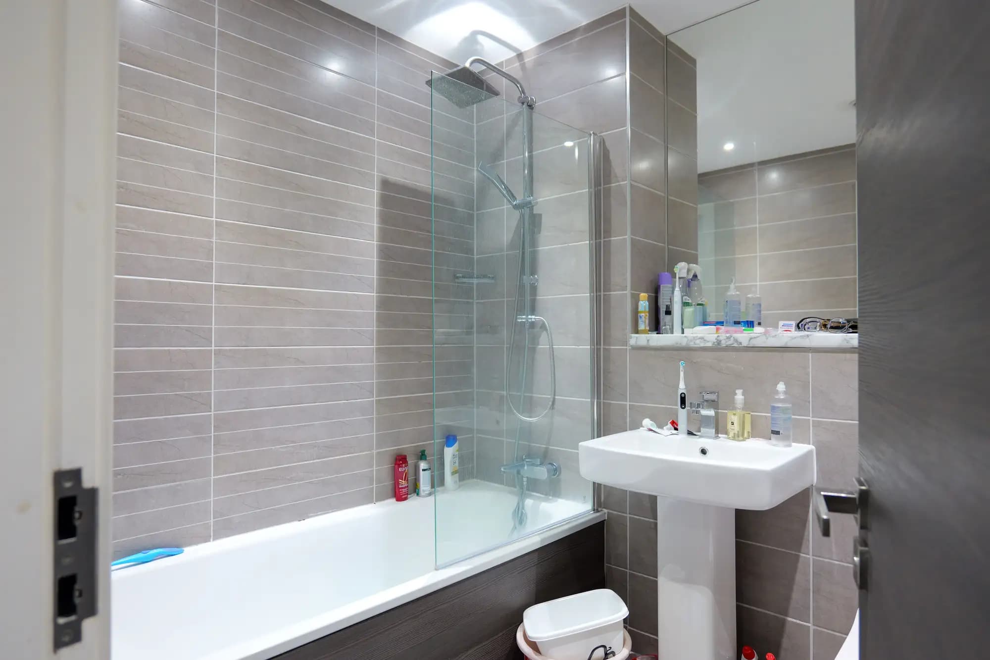 property photo 5 of 17