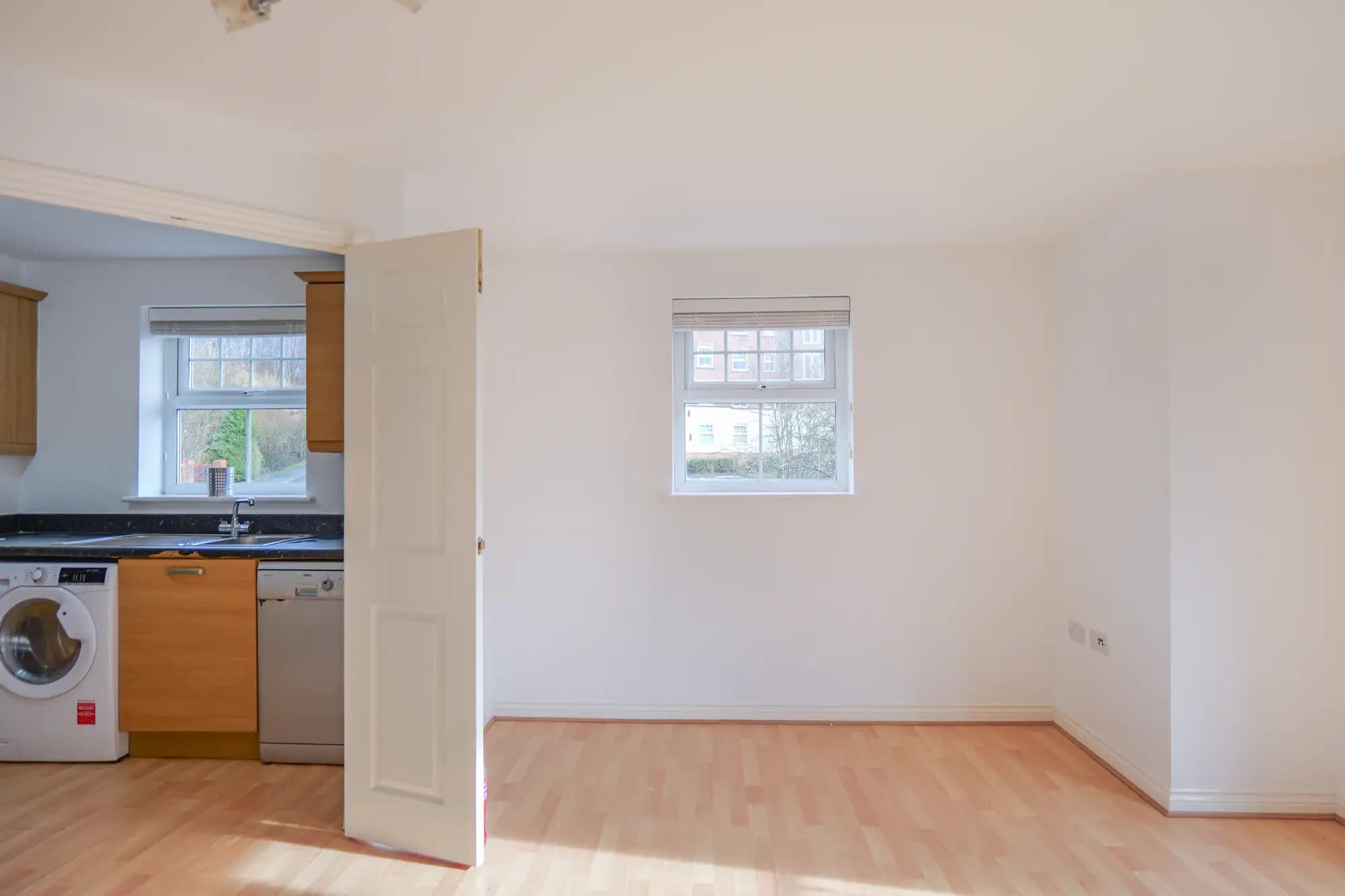 property photo 4 of 24