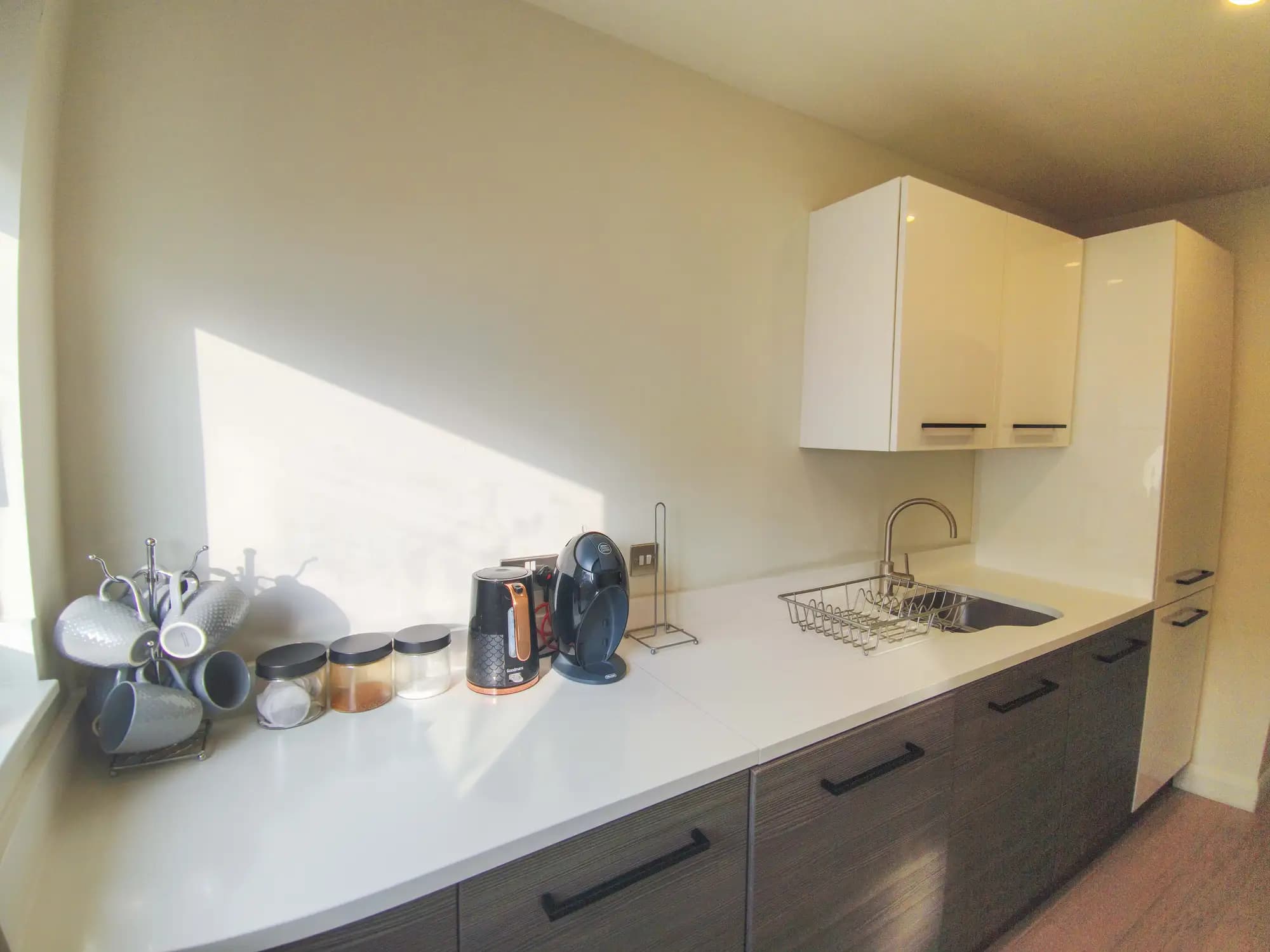 property photo 6 of 17