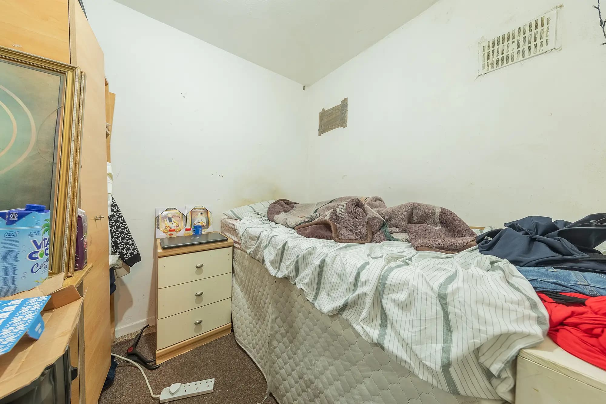 property photo 12 of 17