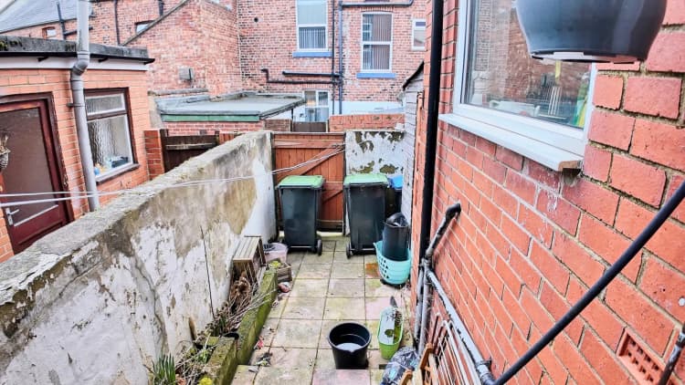 property photo 14 of 15