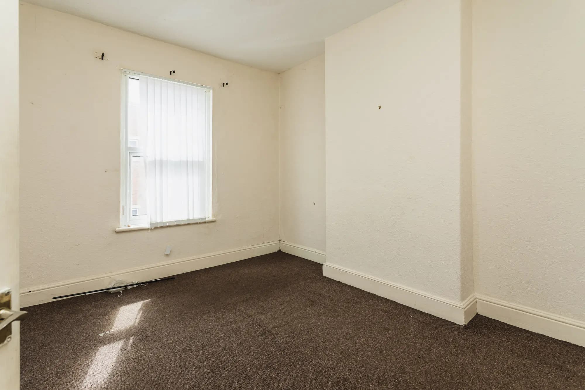 property photo 13 of 27
