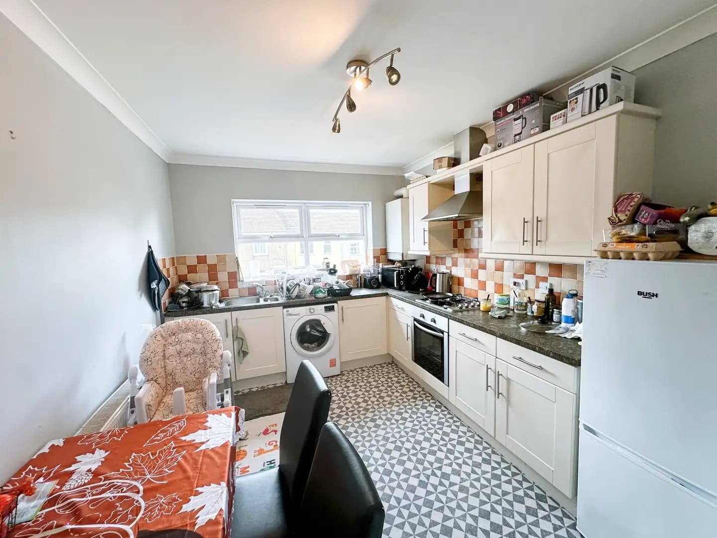 property photo 5 of 23