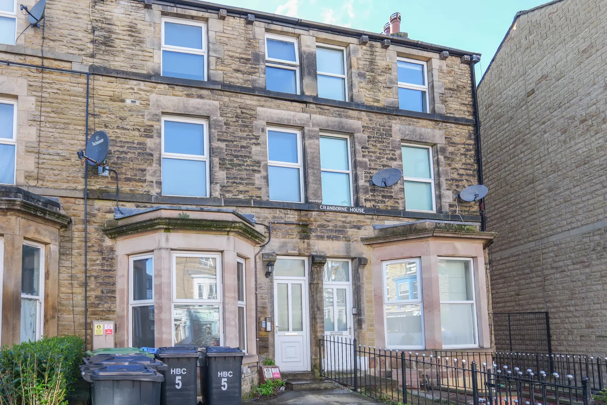 property photo 1 of 30