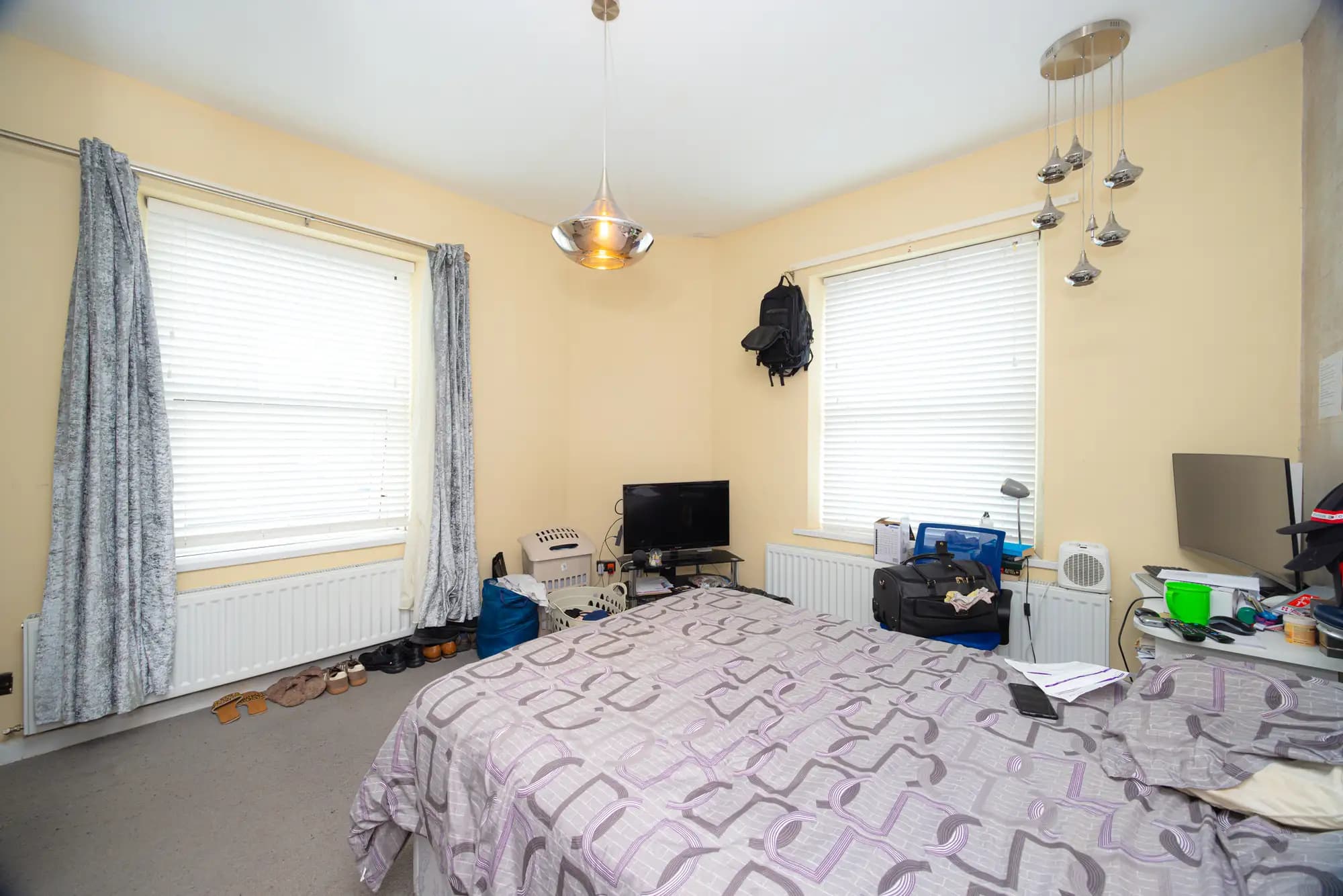 property photo 11 of 17