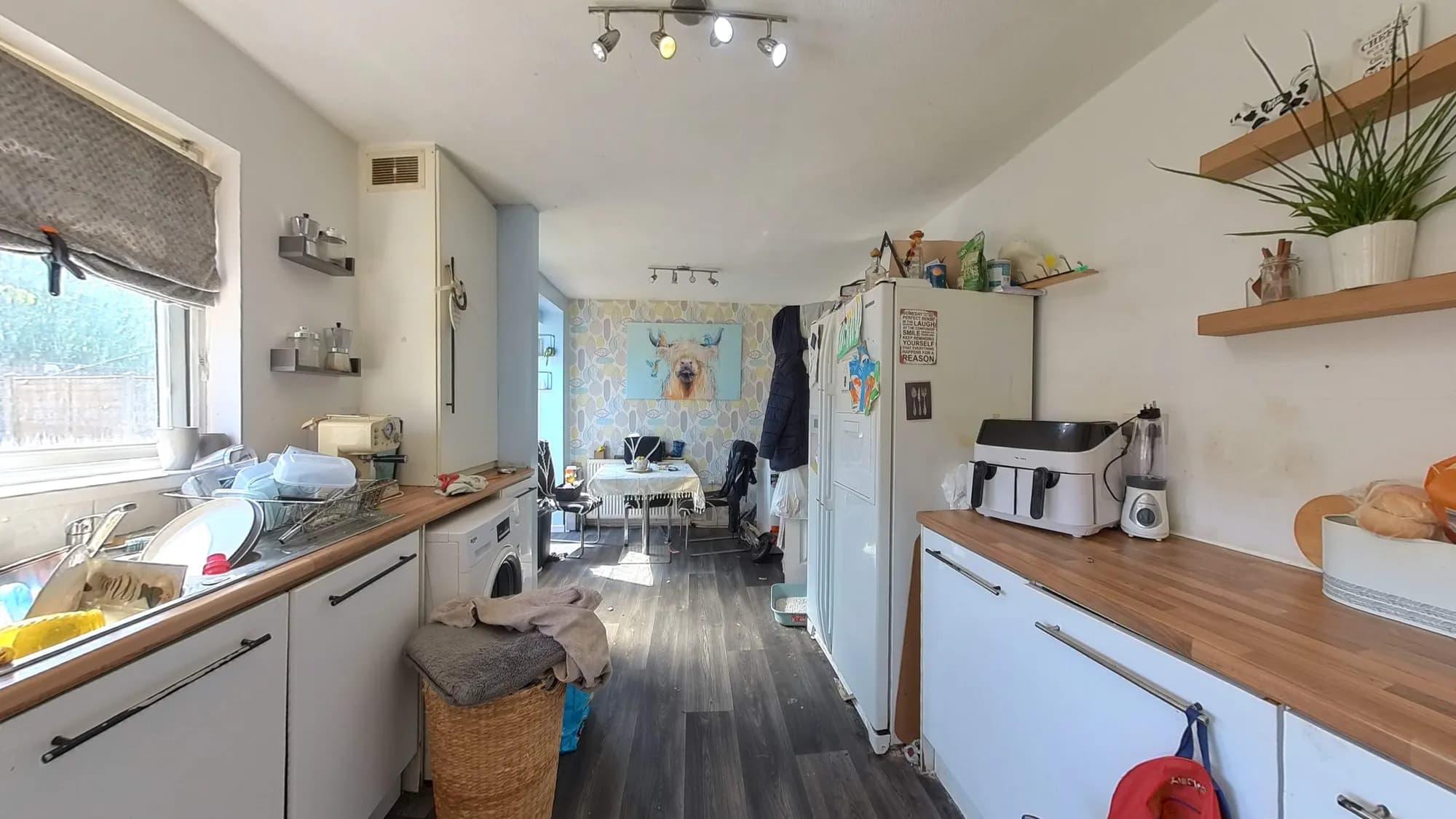 property photo 8 of 19