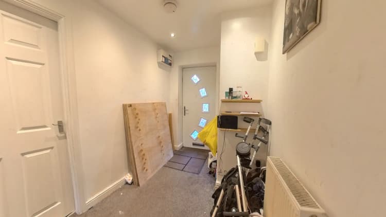 property photo 21 of 37