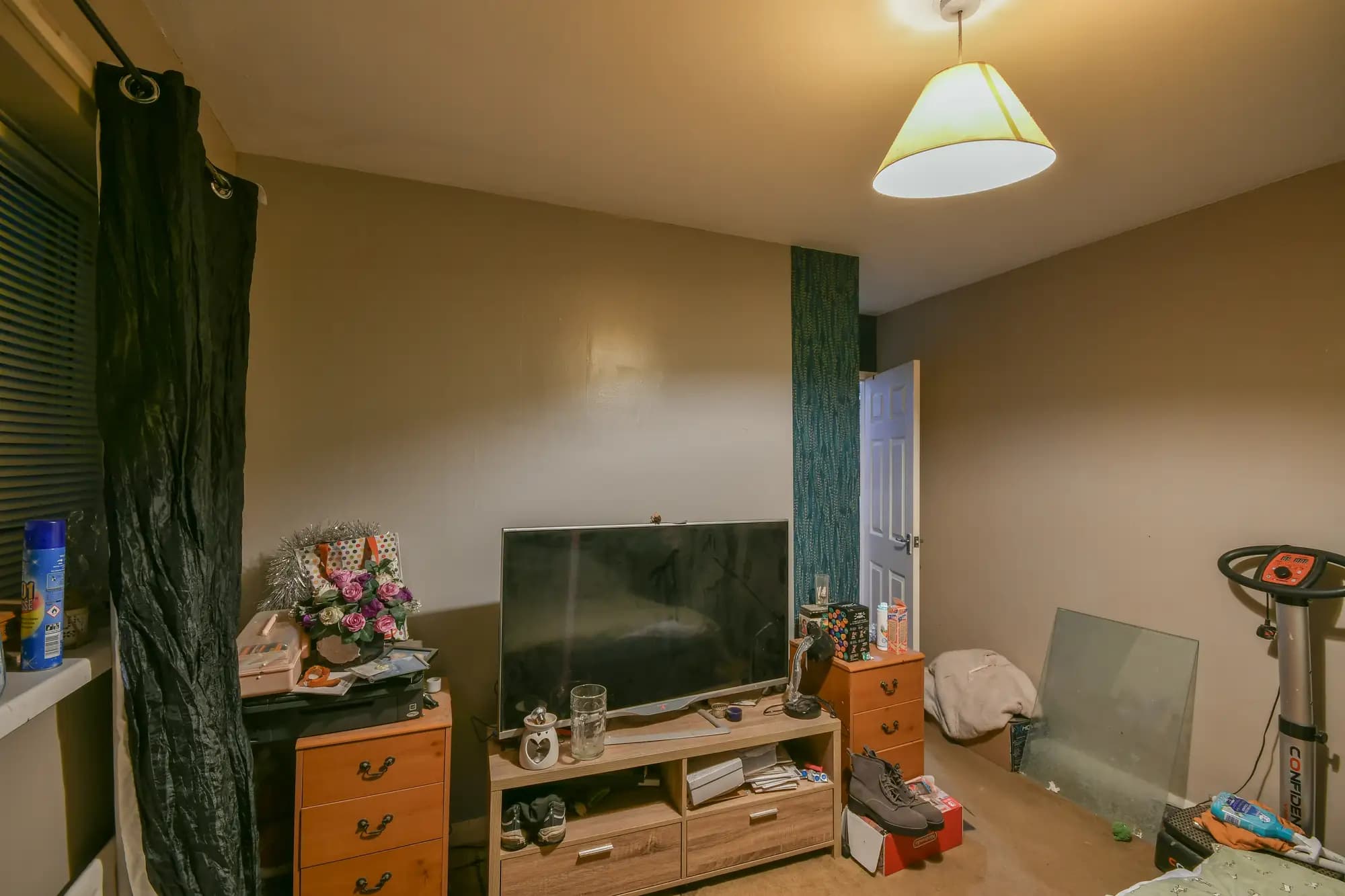 property photo 4 of 17