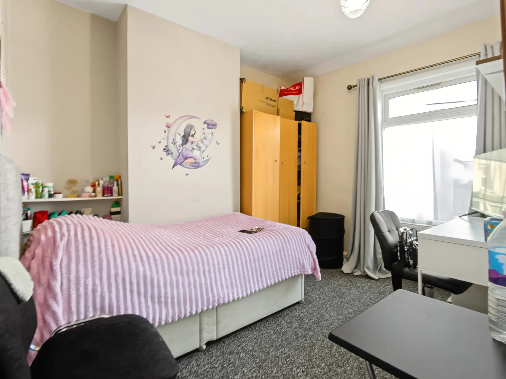 property photo 11 of 24