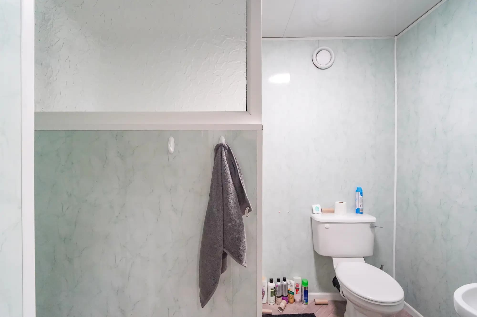 property photo 6 of 19