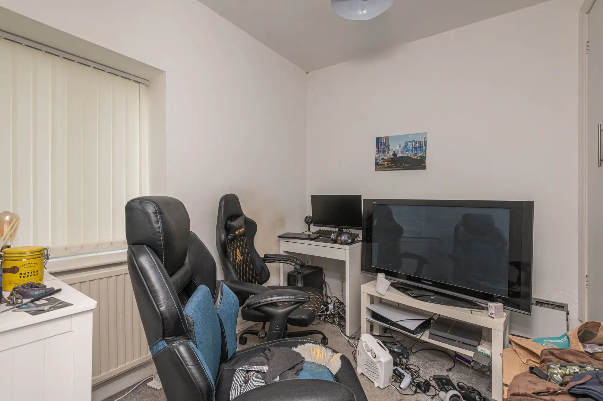 property photo 16 of 33