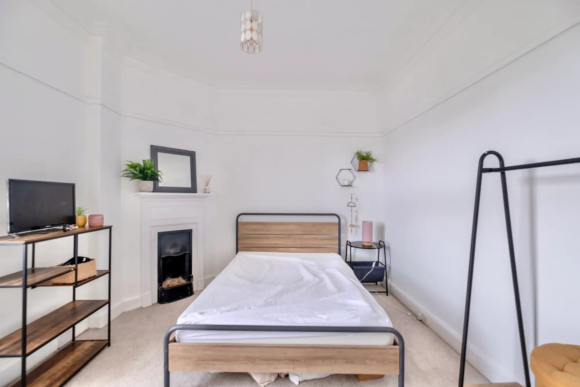 property photo 14 of 31