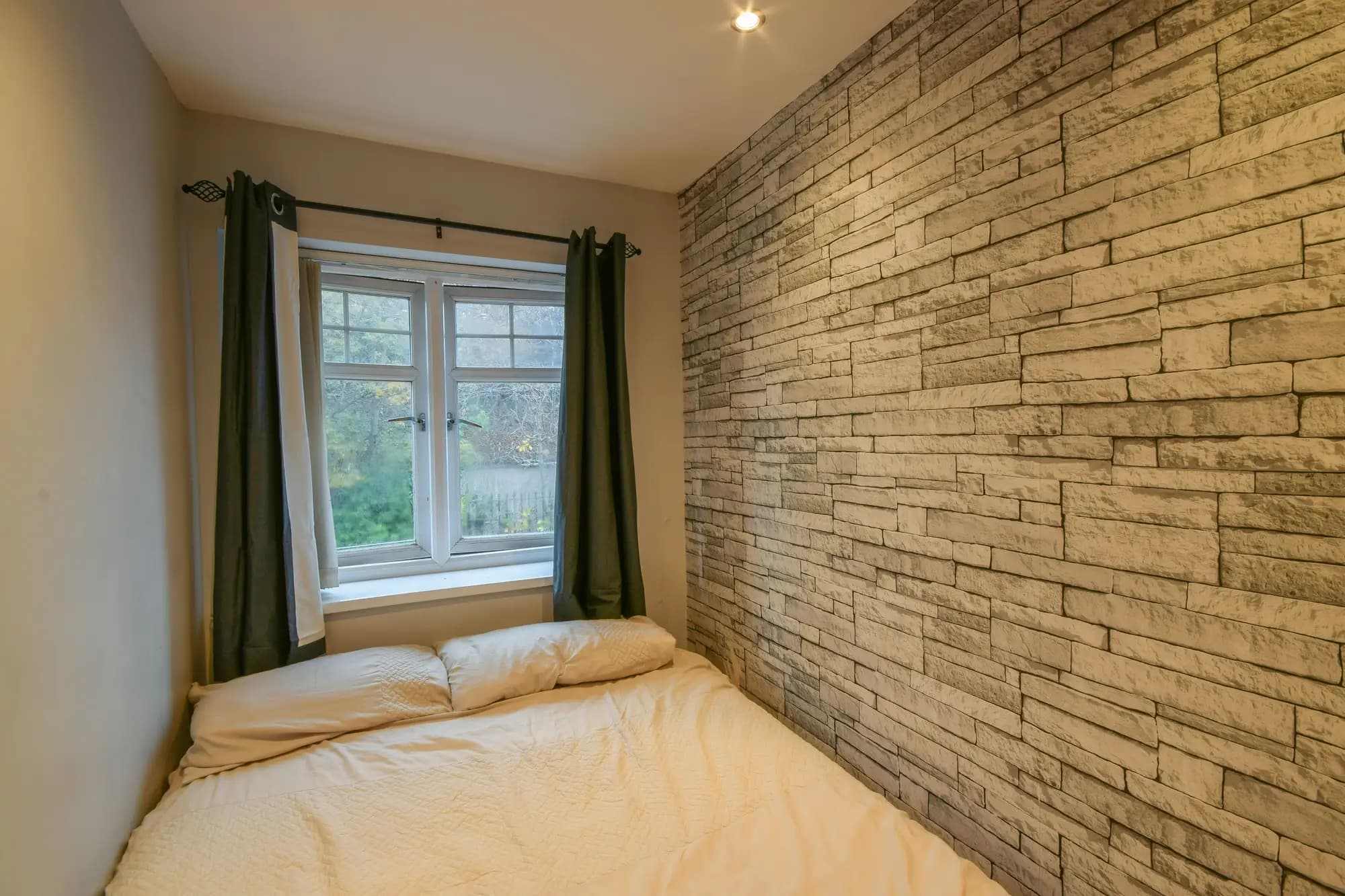 property photo 13 of 15