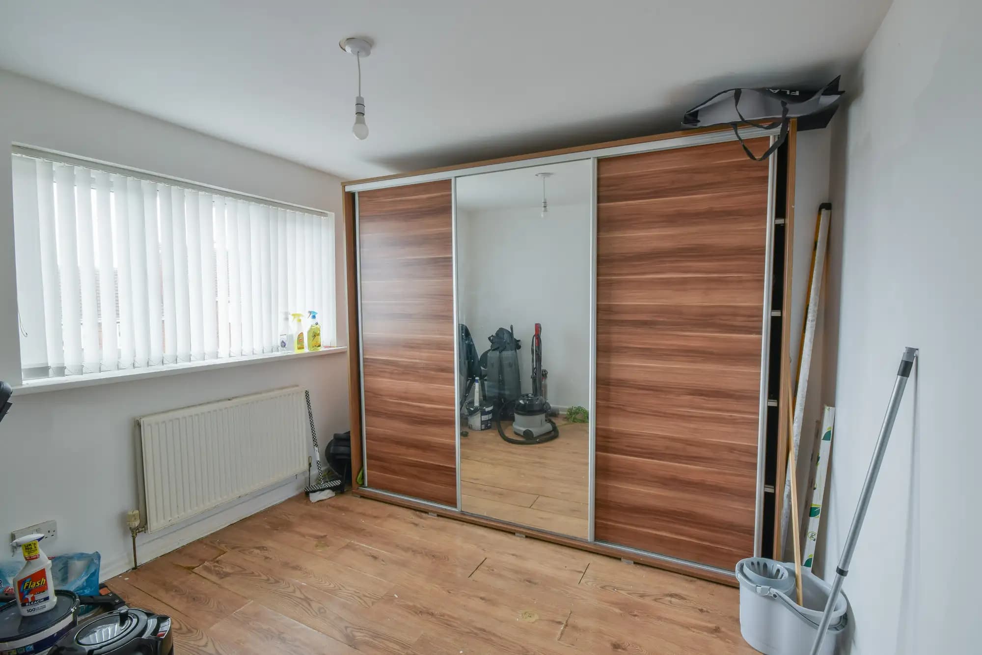 property photo 13 of 16