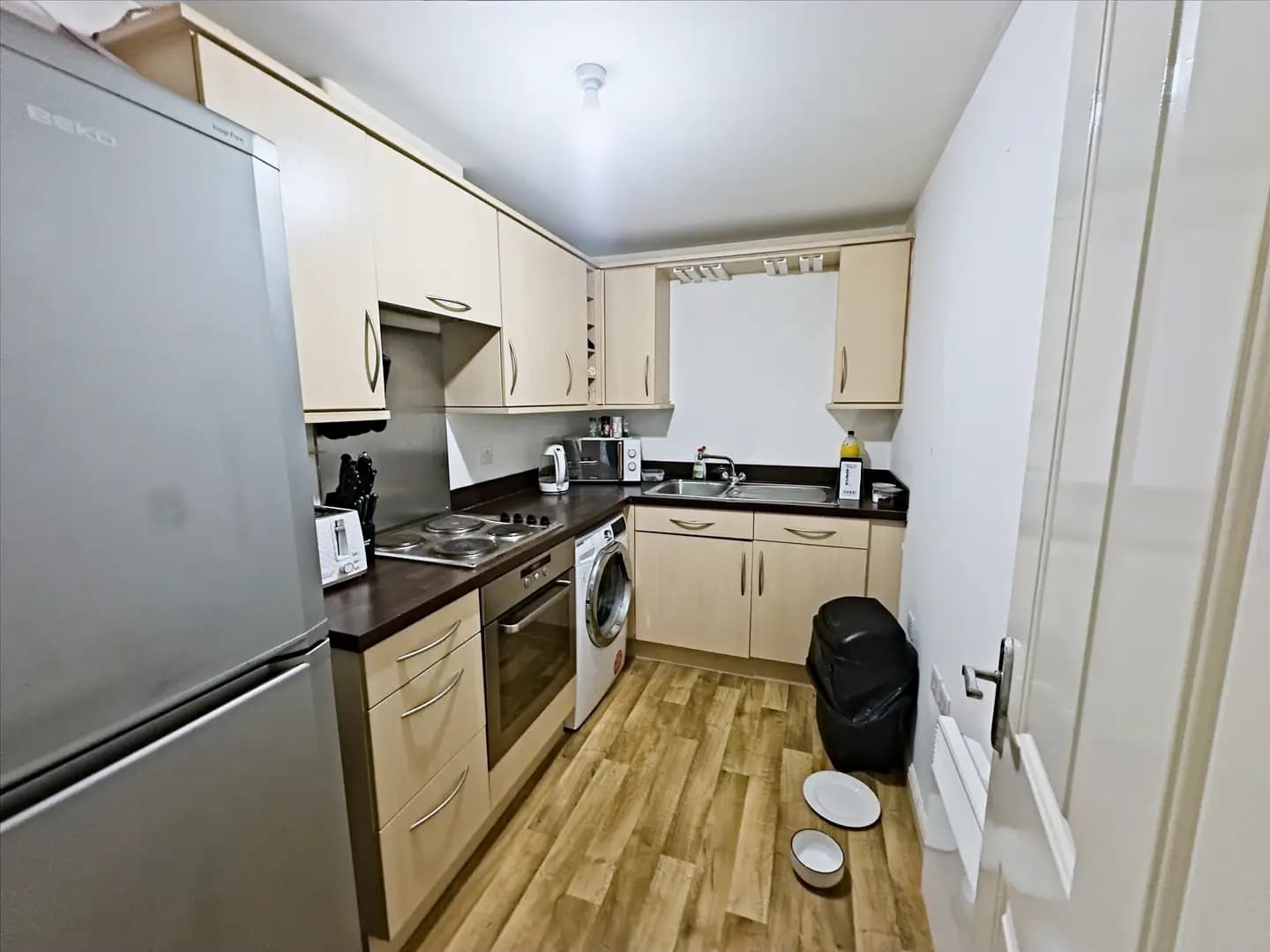 property photo 6 of 16