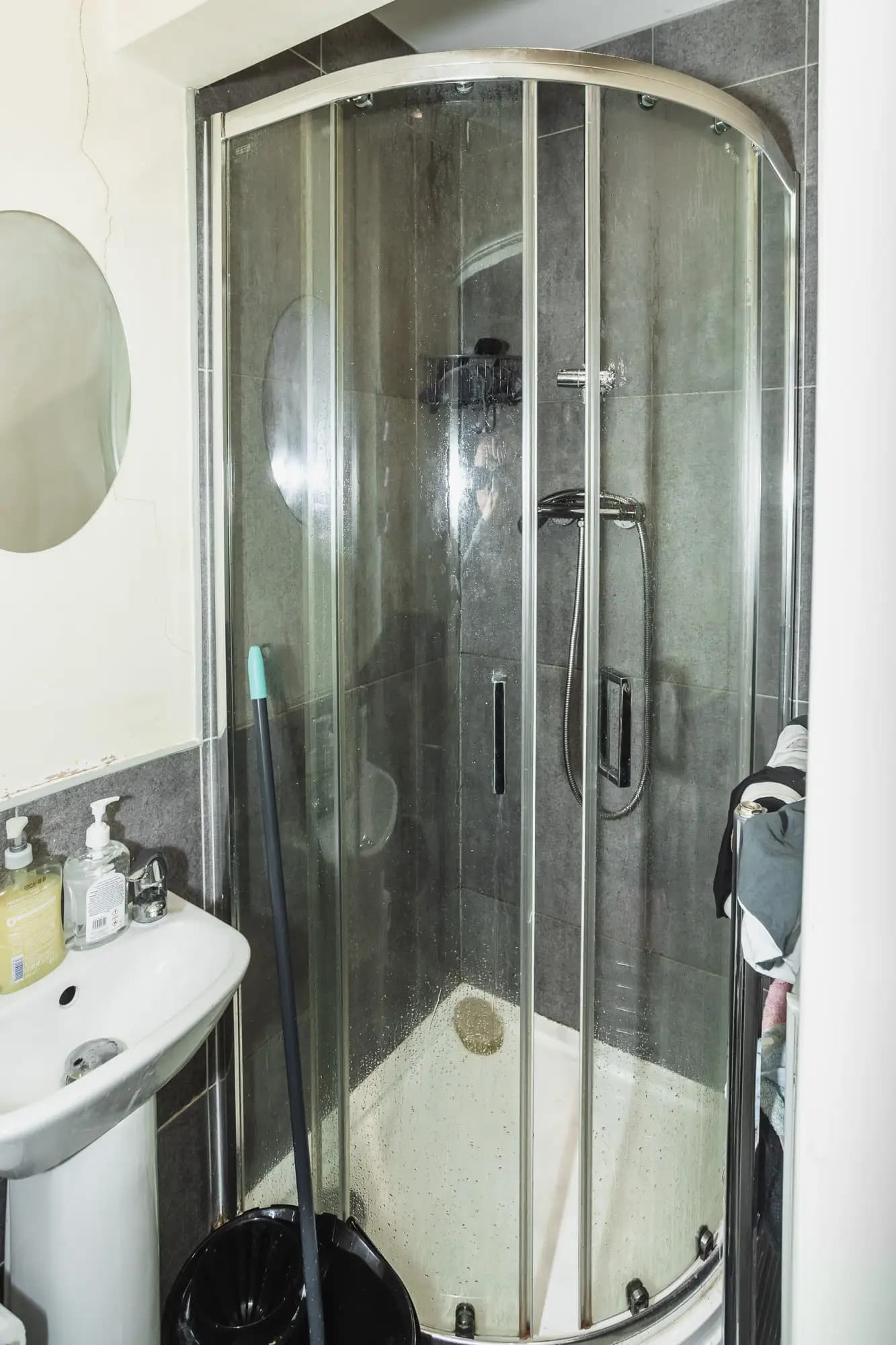 property photo 20 of 40