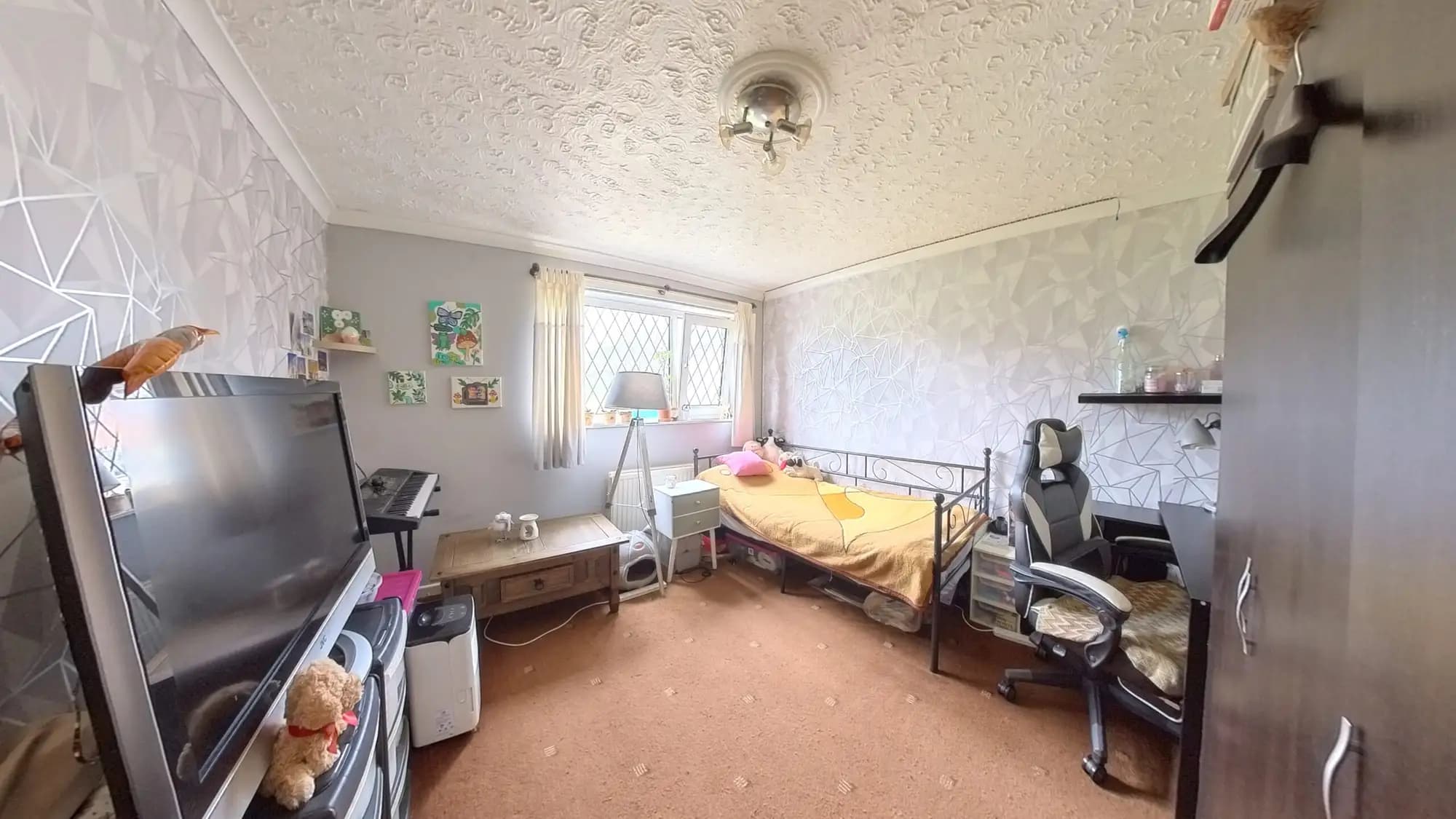 property photo 14 of 27