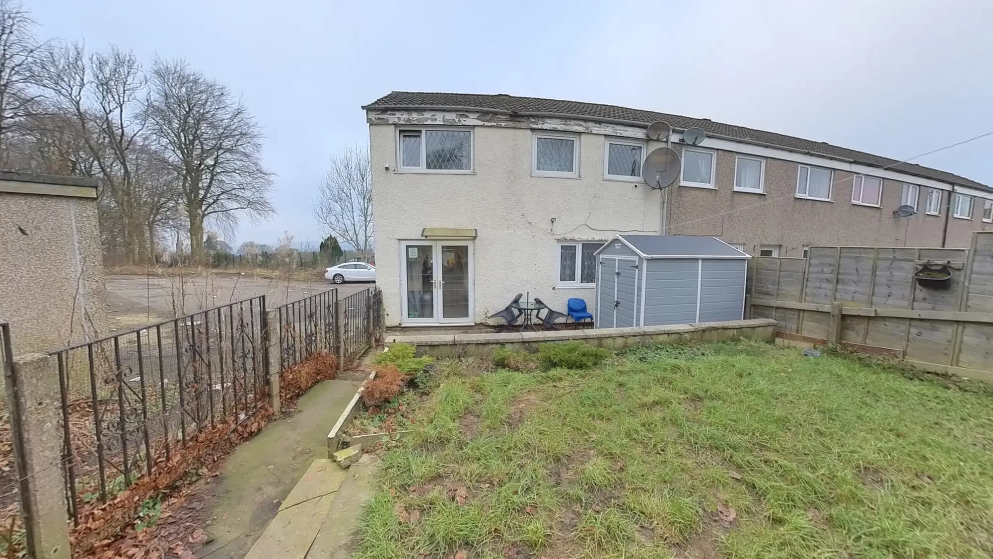 property photo 25 of 27