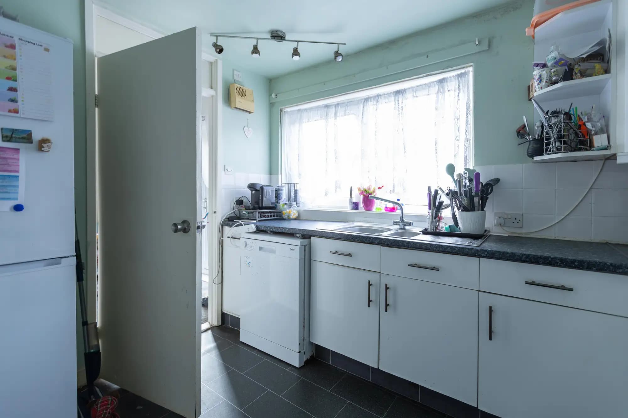 property photo 11 of 36