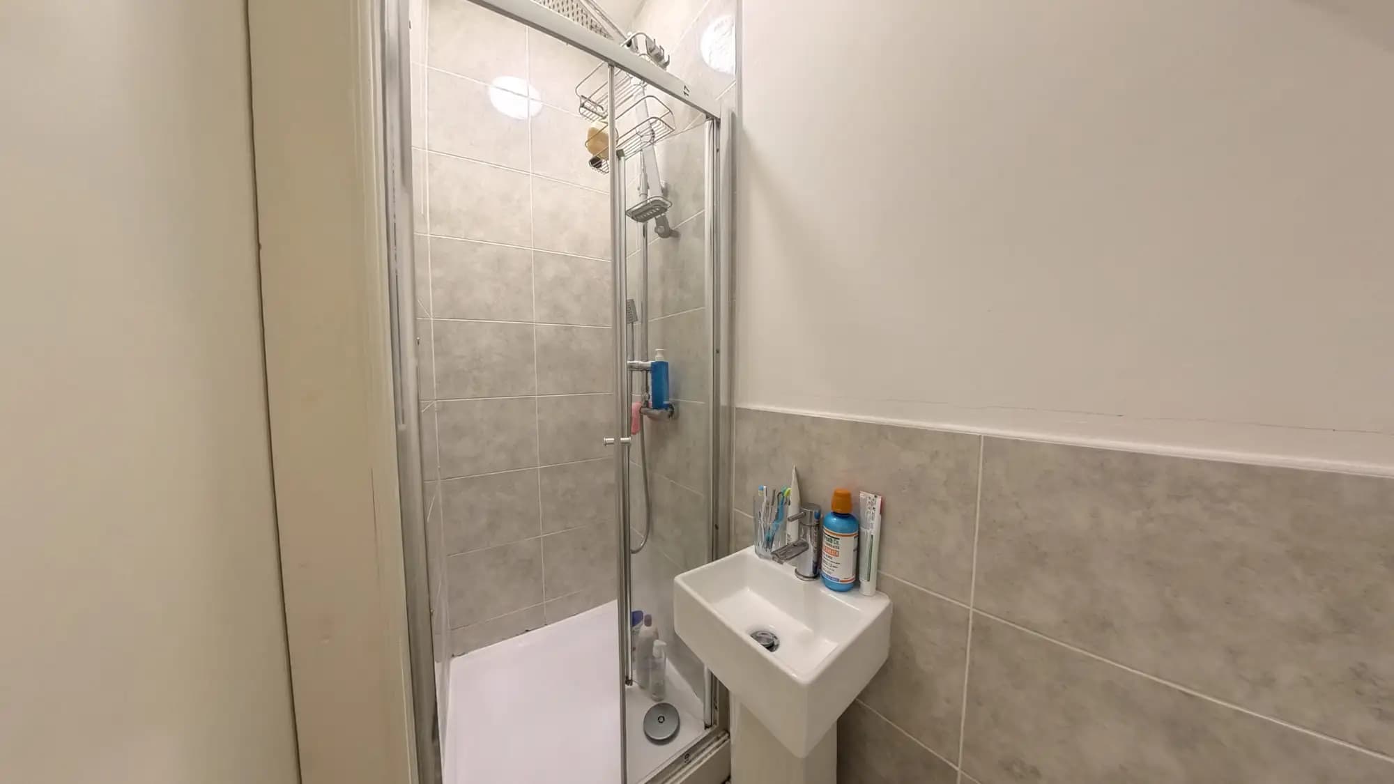 property photo 7 of 25