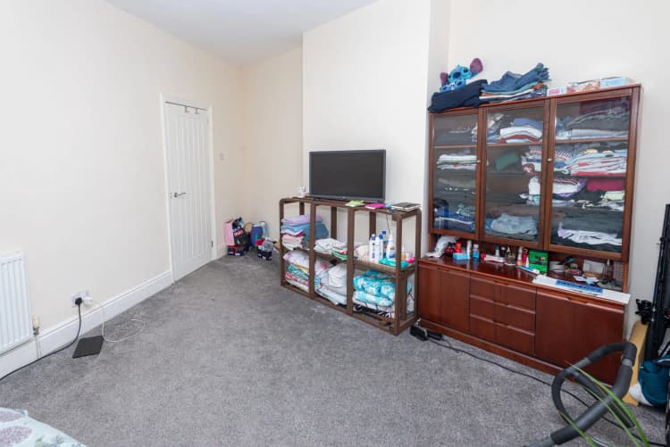 property photo 15 of 27
