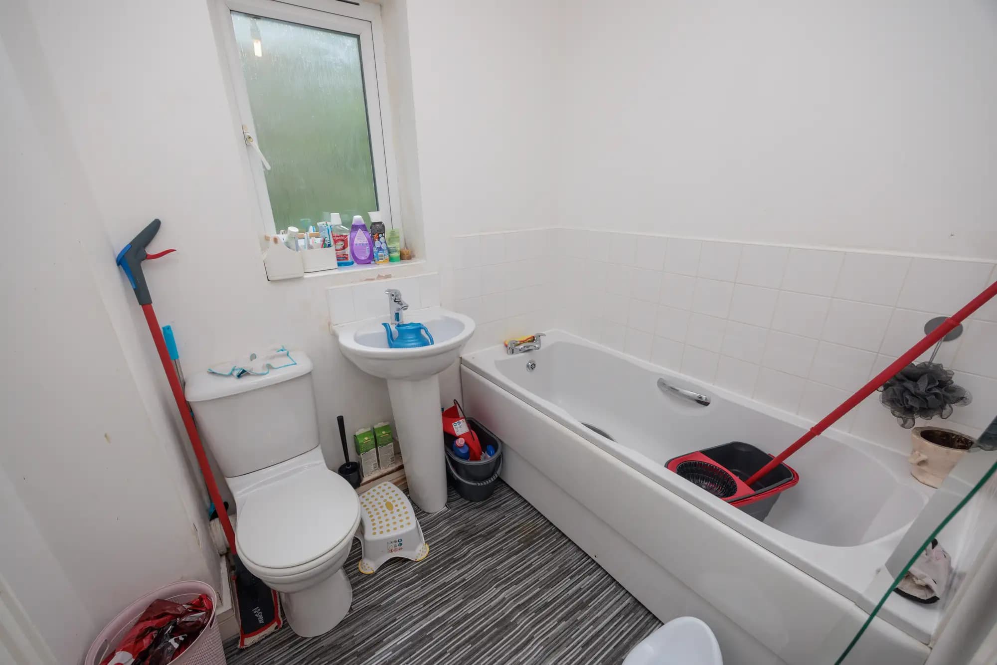 property photo 7 of 12