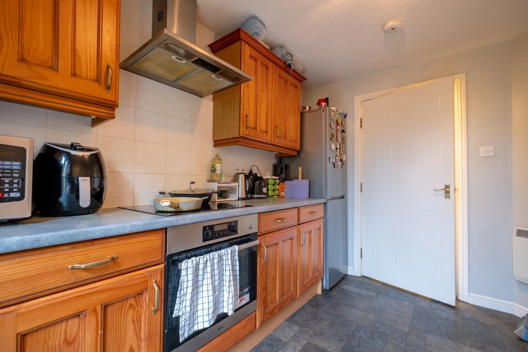 property photo 8 of 29