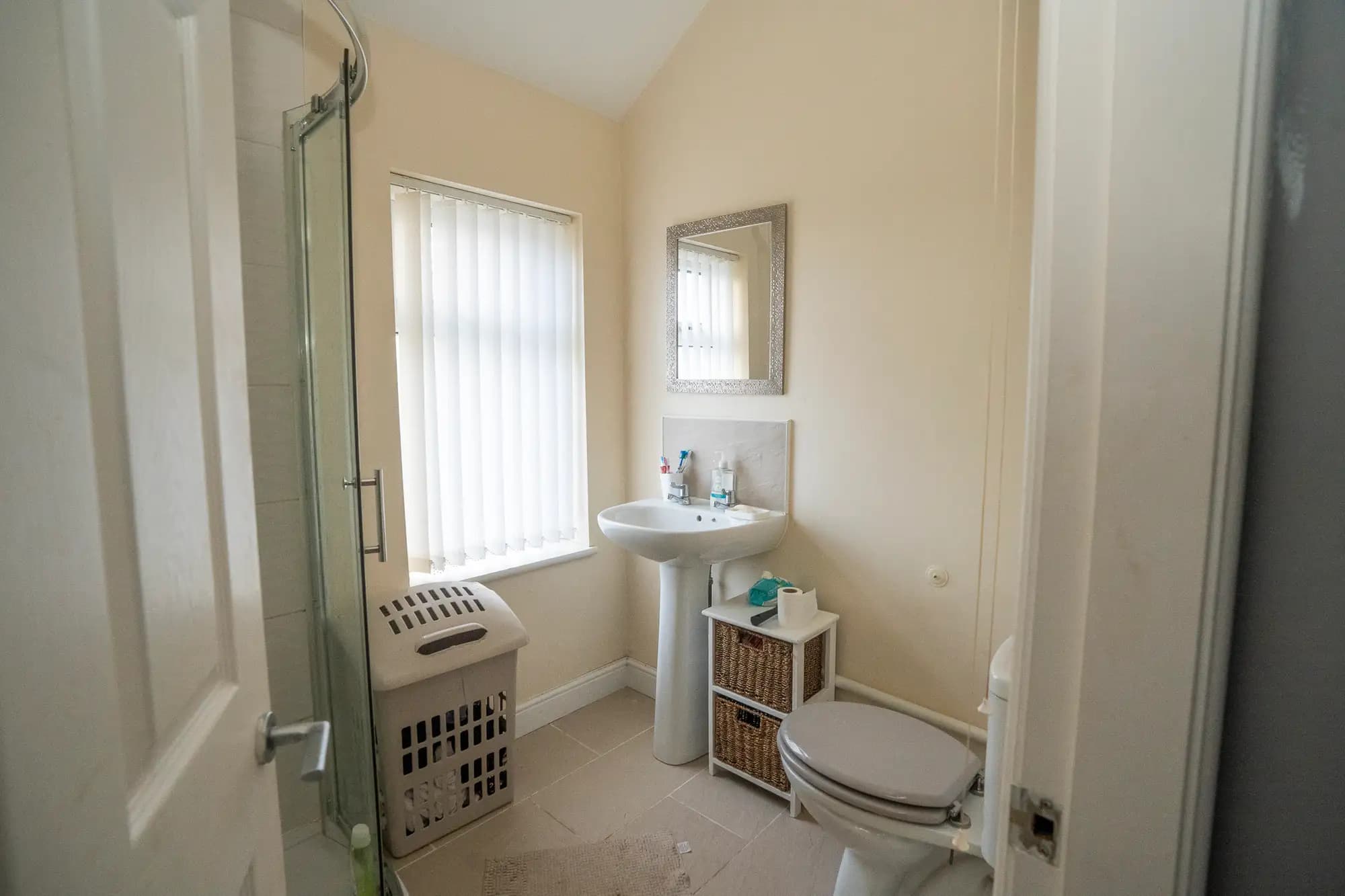 property photo 8 of 15