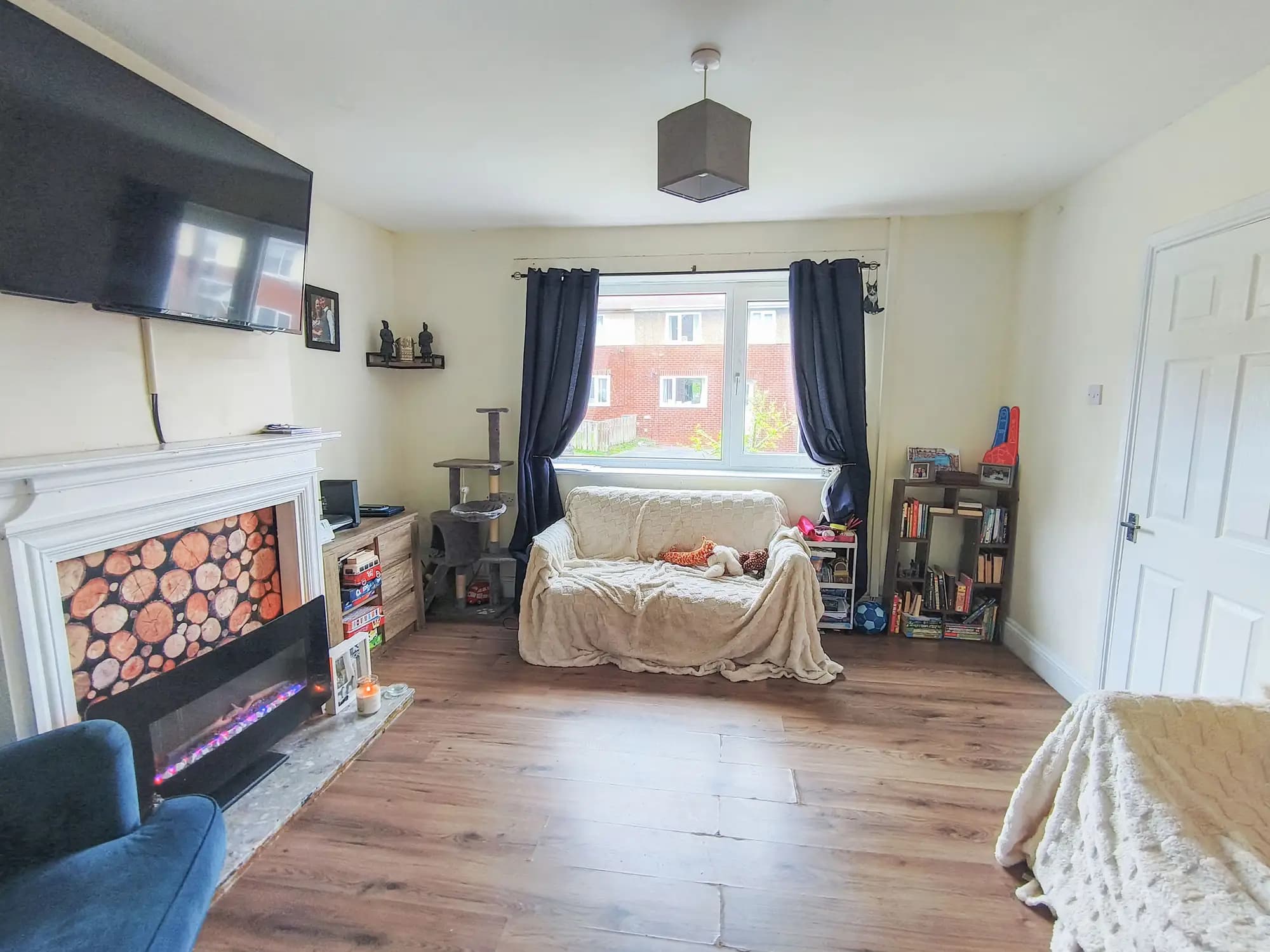 property photo 2 of 16