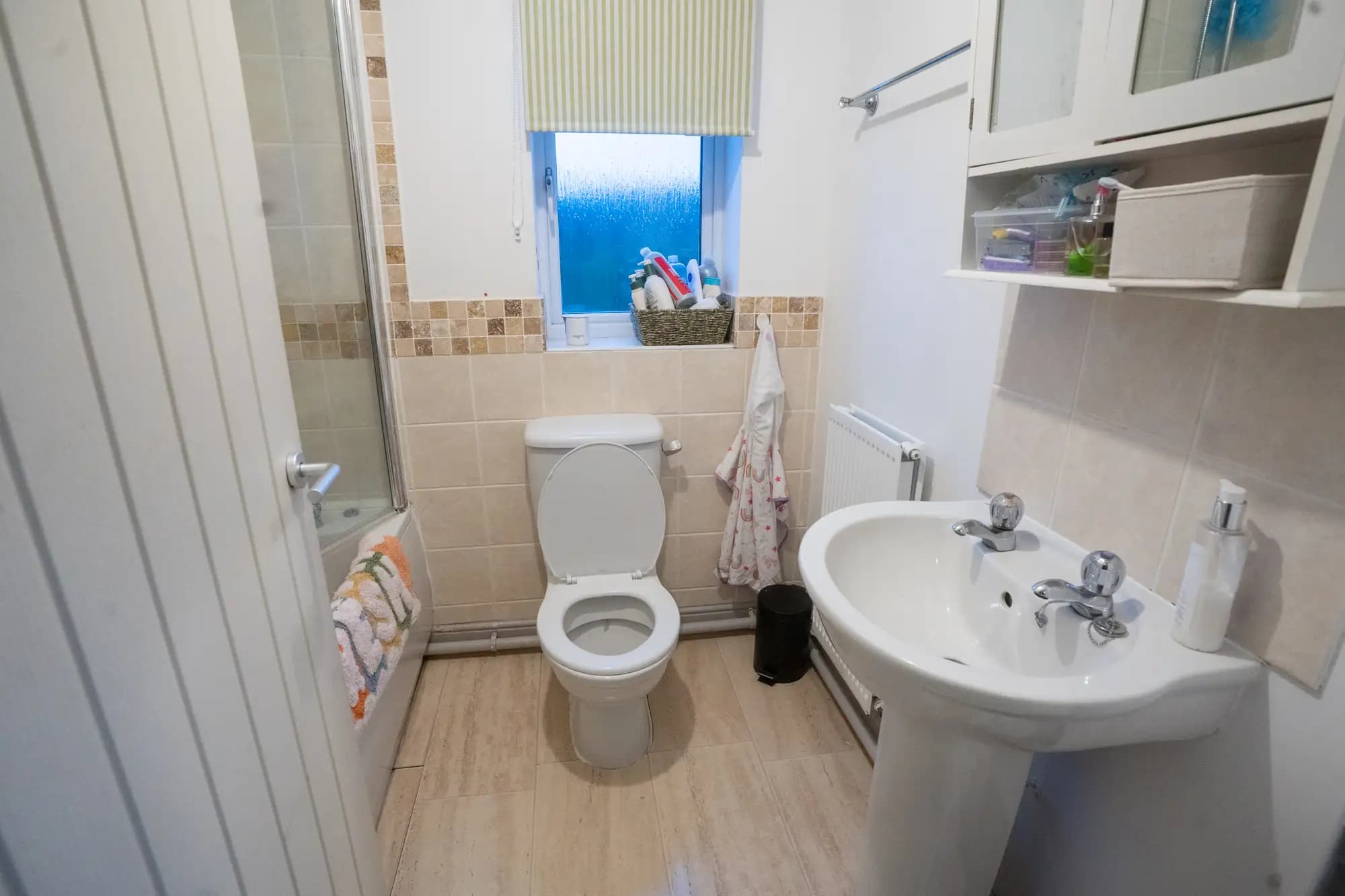 property photo 8 of 17