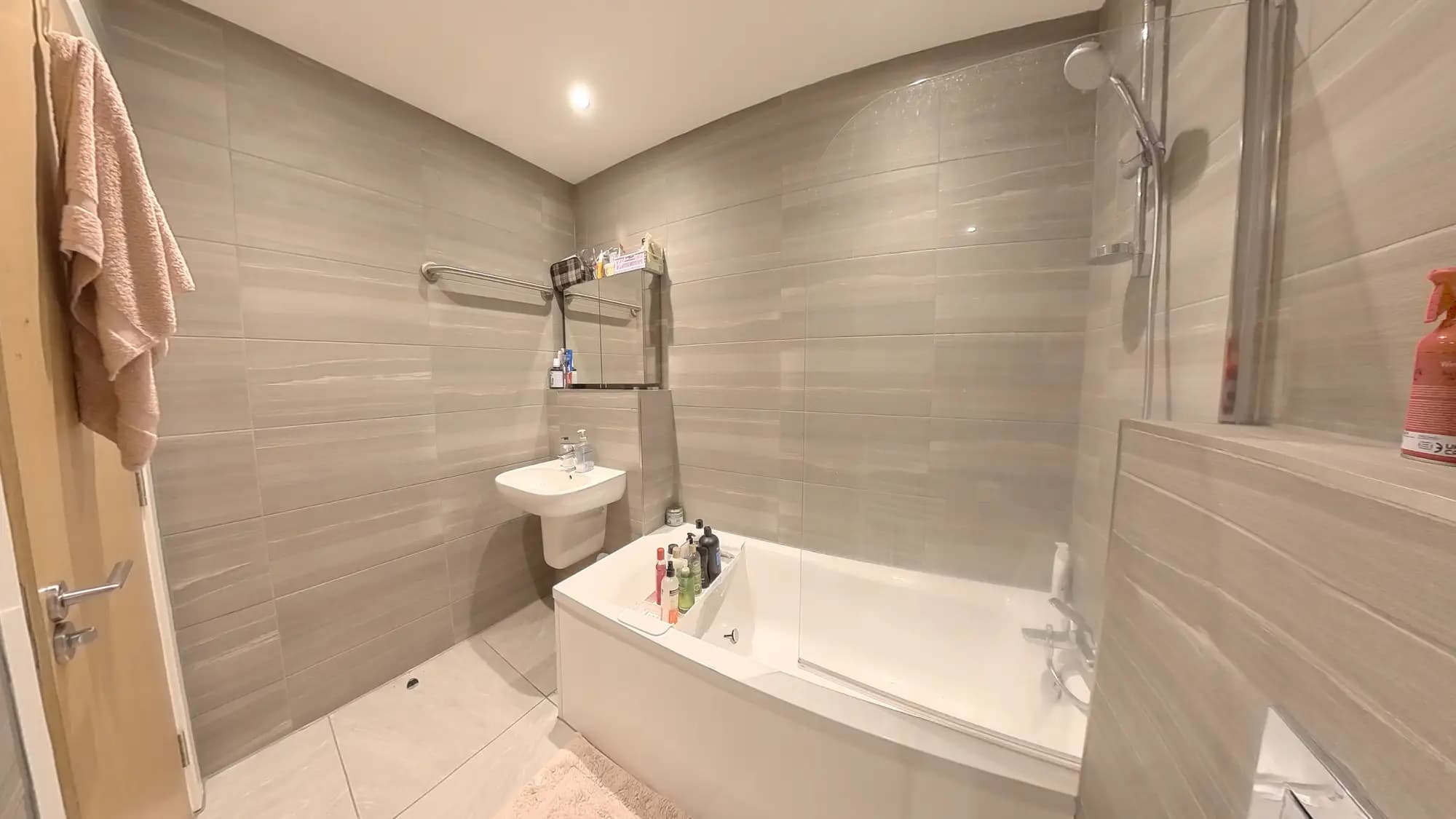 property photo 10 of 20