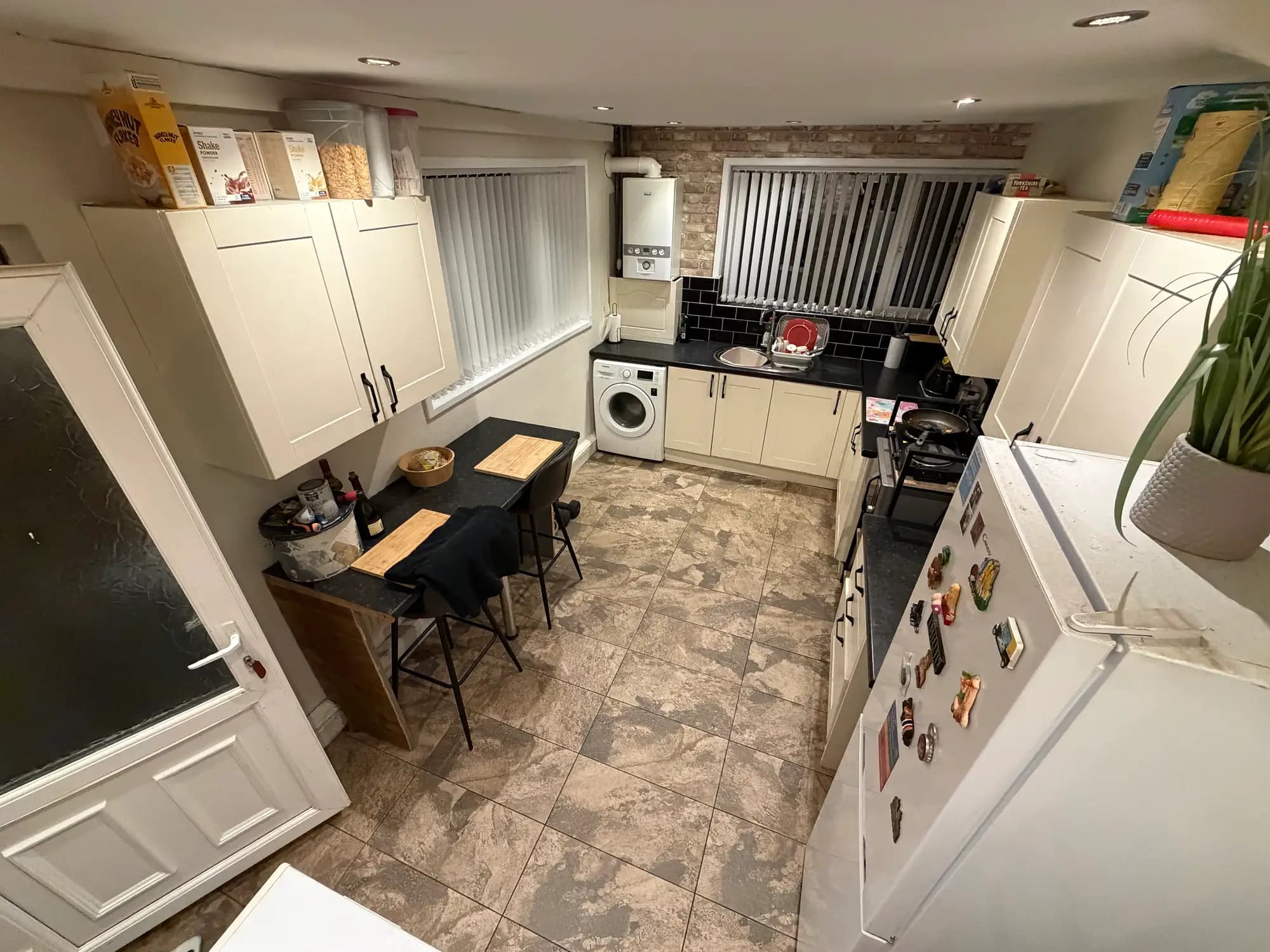 property photo 7 of 31