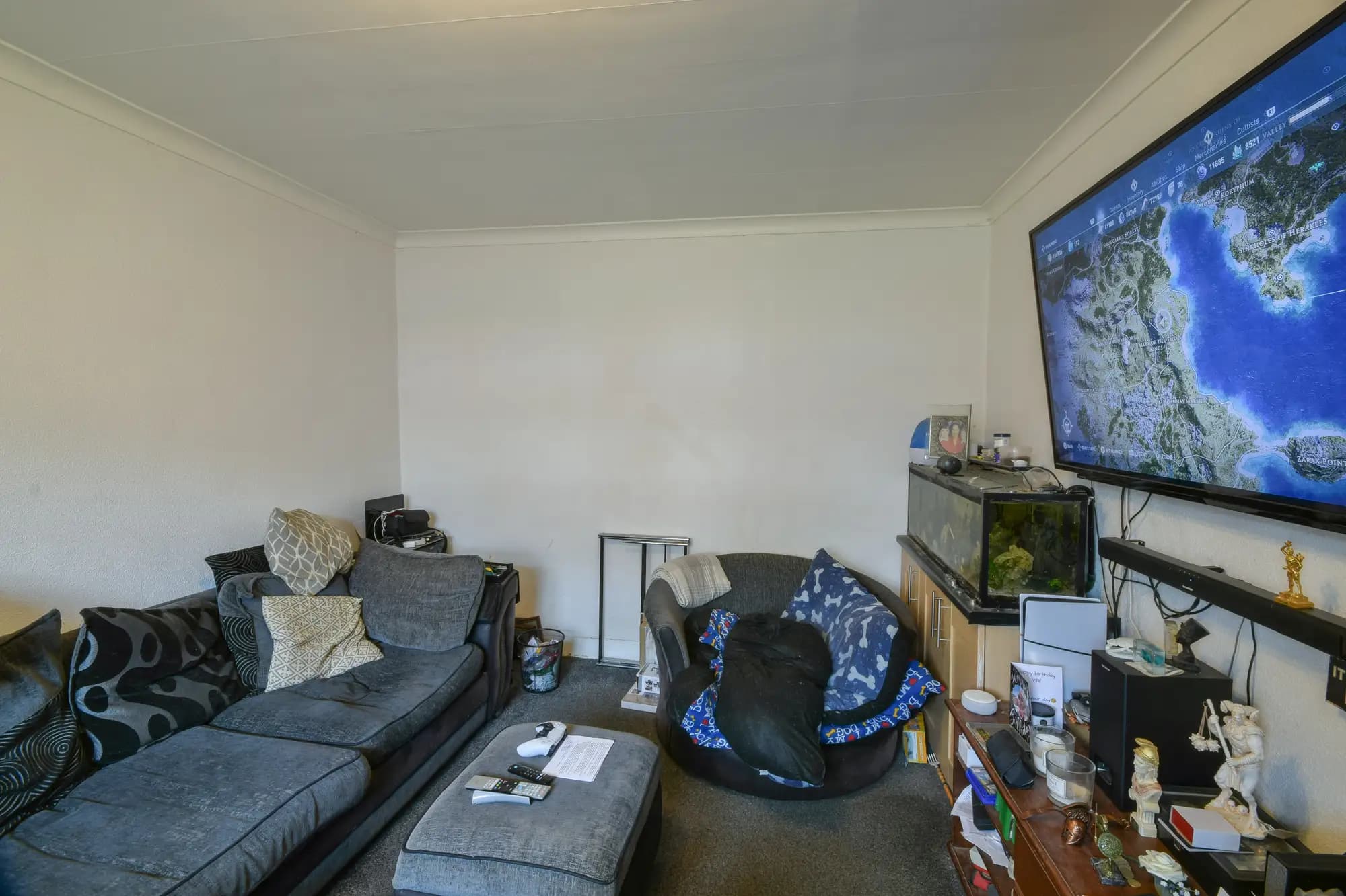 property photo 13 of 17