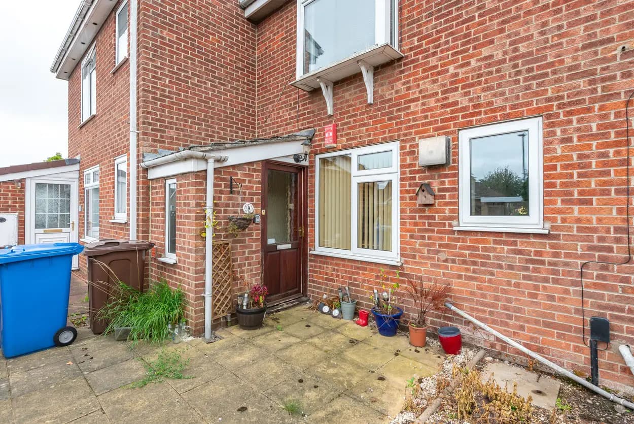 property photo 16 of 18