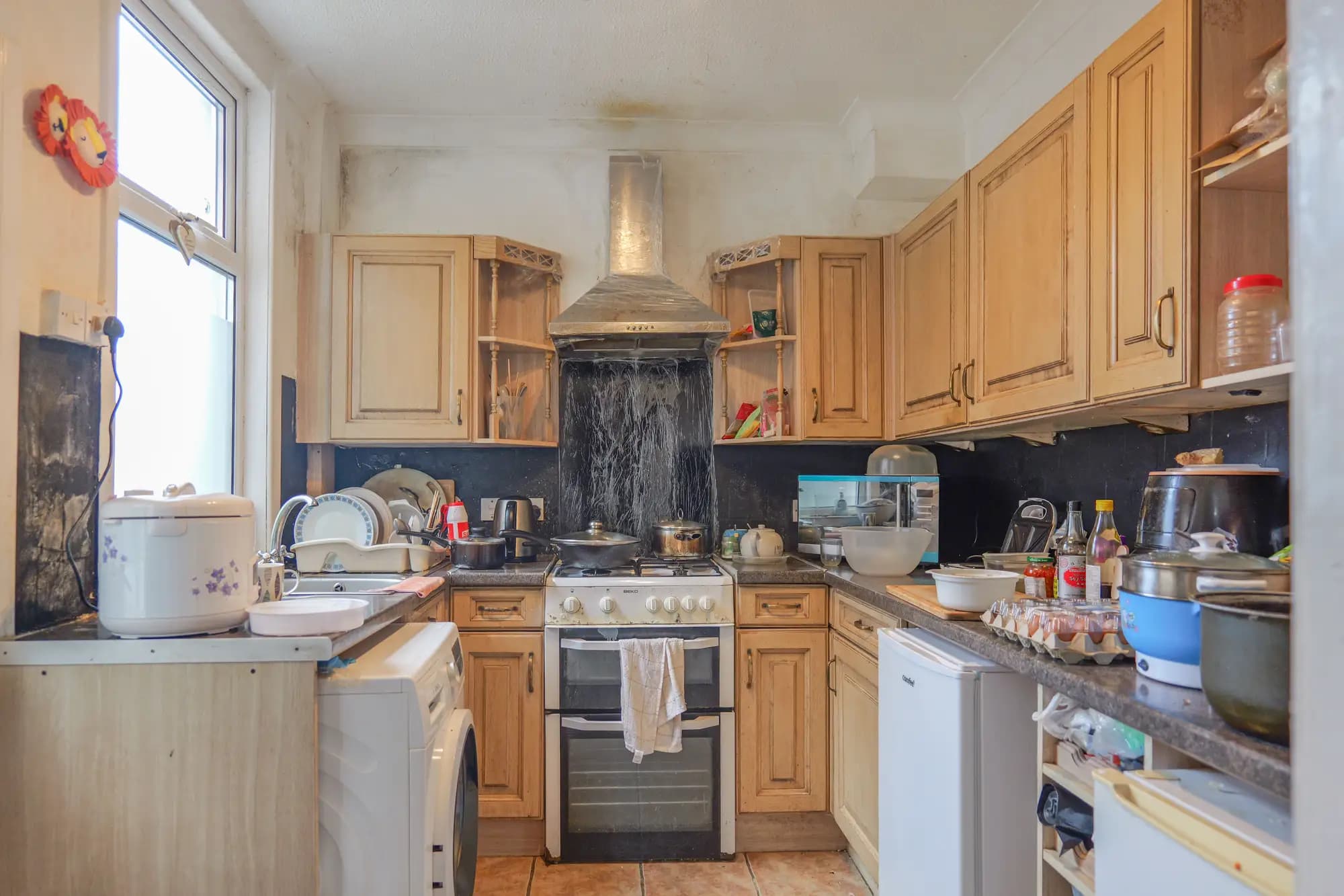 property photo 5 of 12