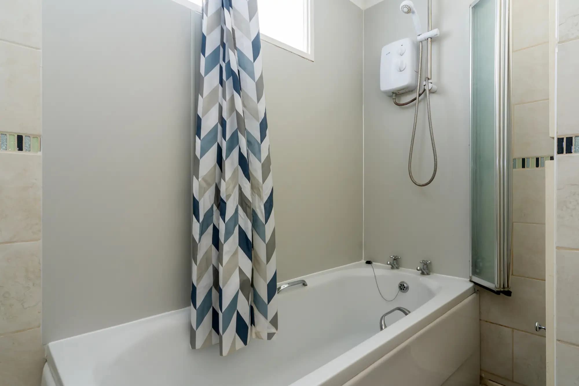 property photo 14 of 37
