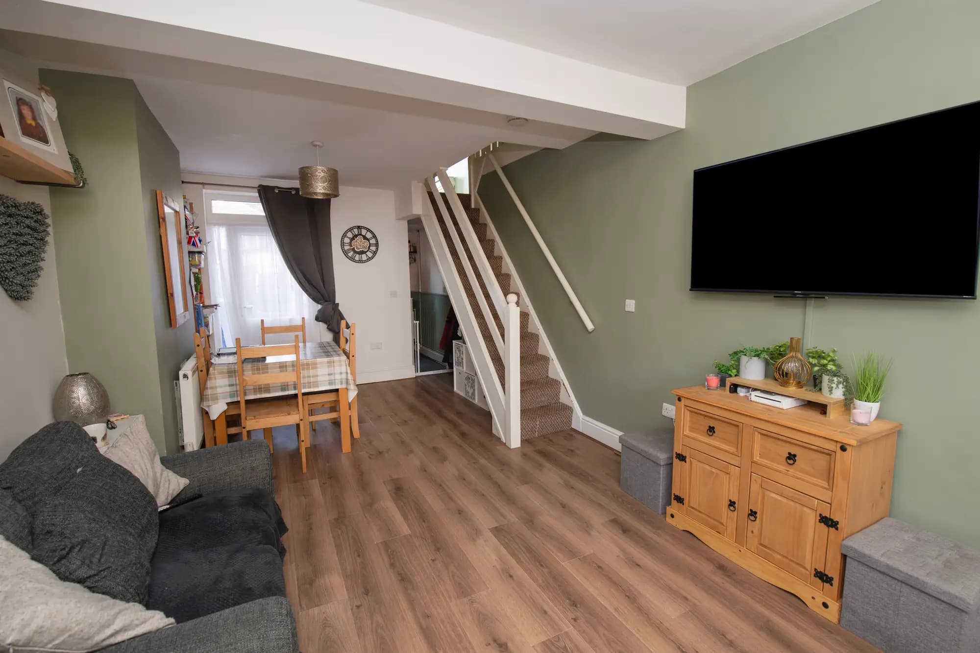 property photo 5 of 22