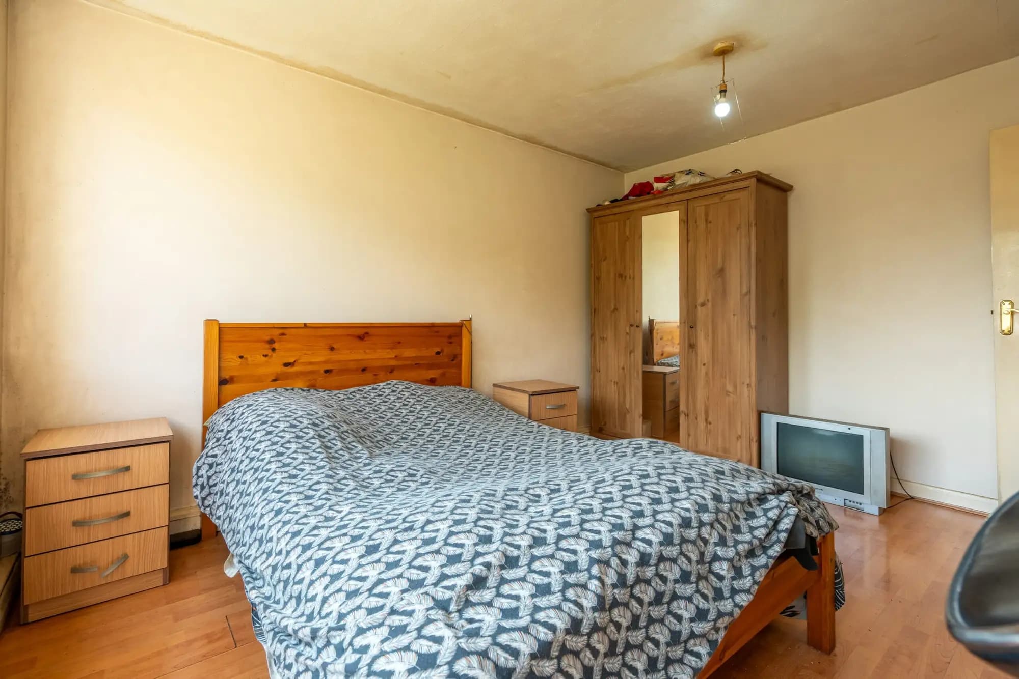 property photo 9 of 16