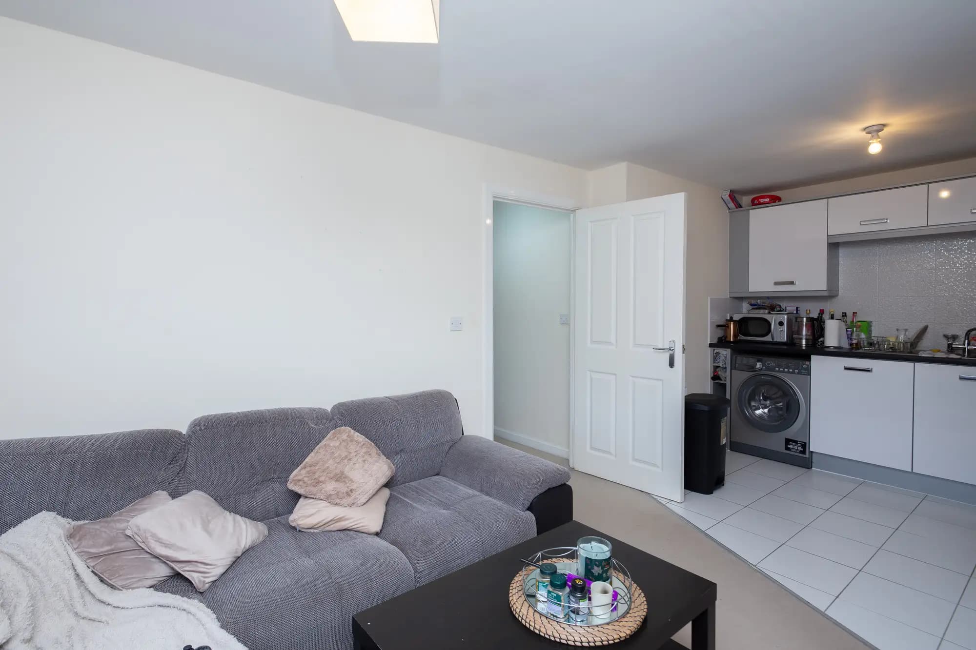 property photo 6 of 18