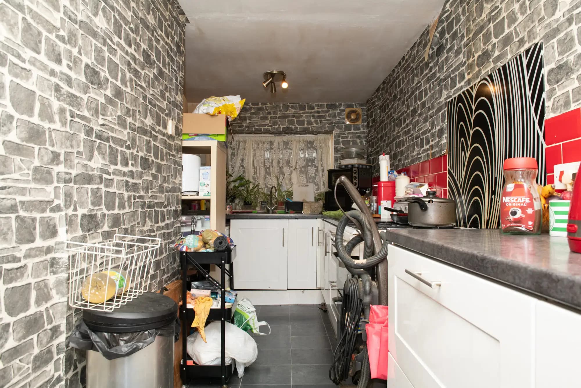 property photo 4 of 21