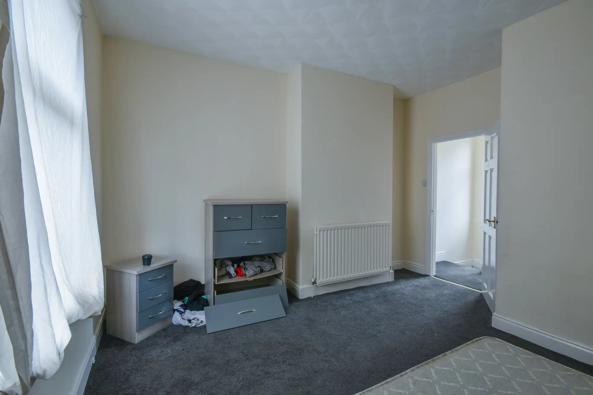 property photo 9 of 14