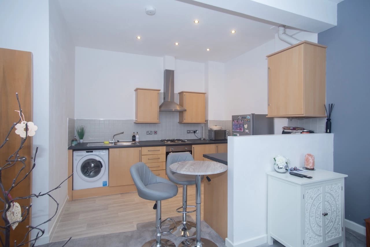 property photo 10 of 24