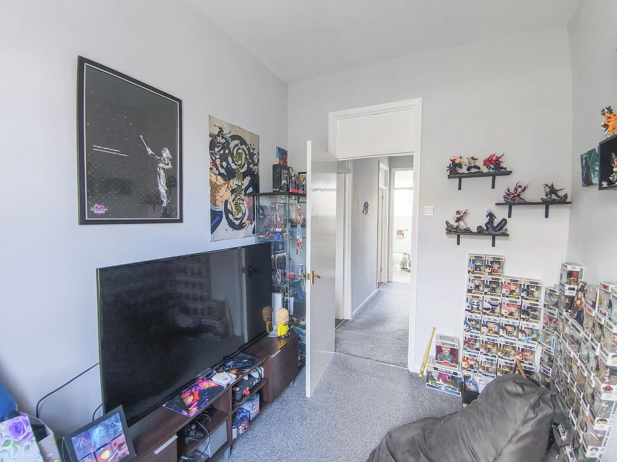 property photo 15 of 18