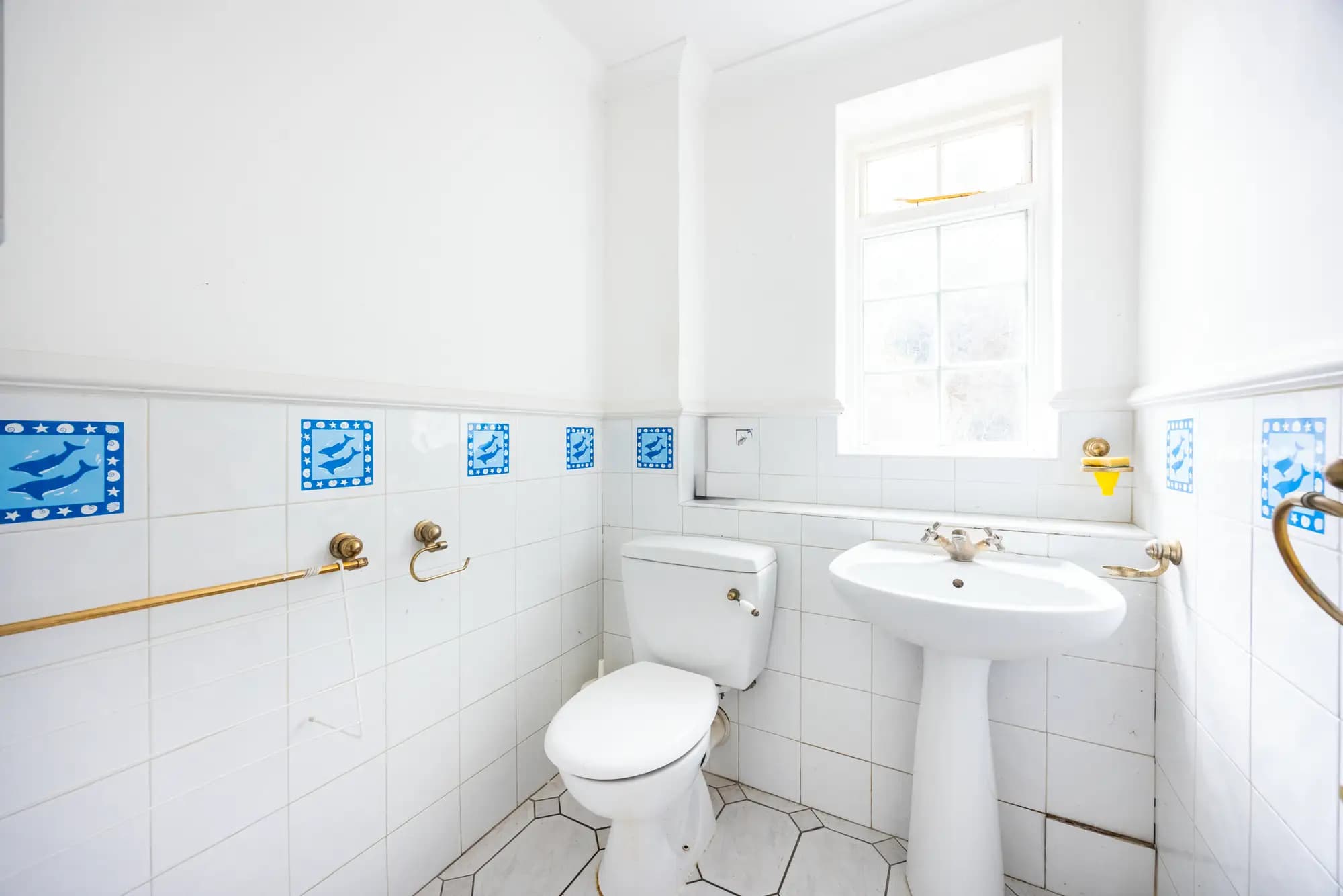 property photo 13 of 20