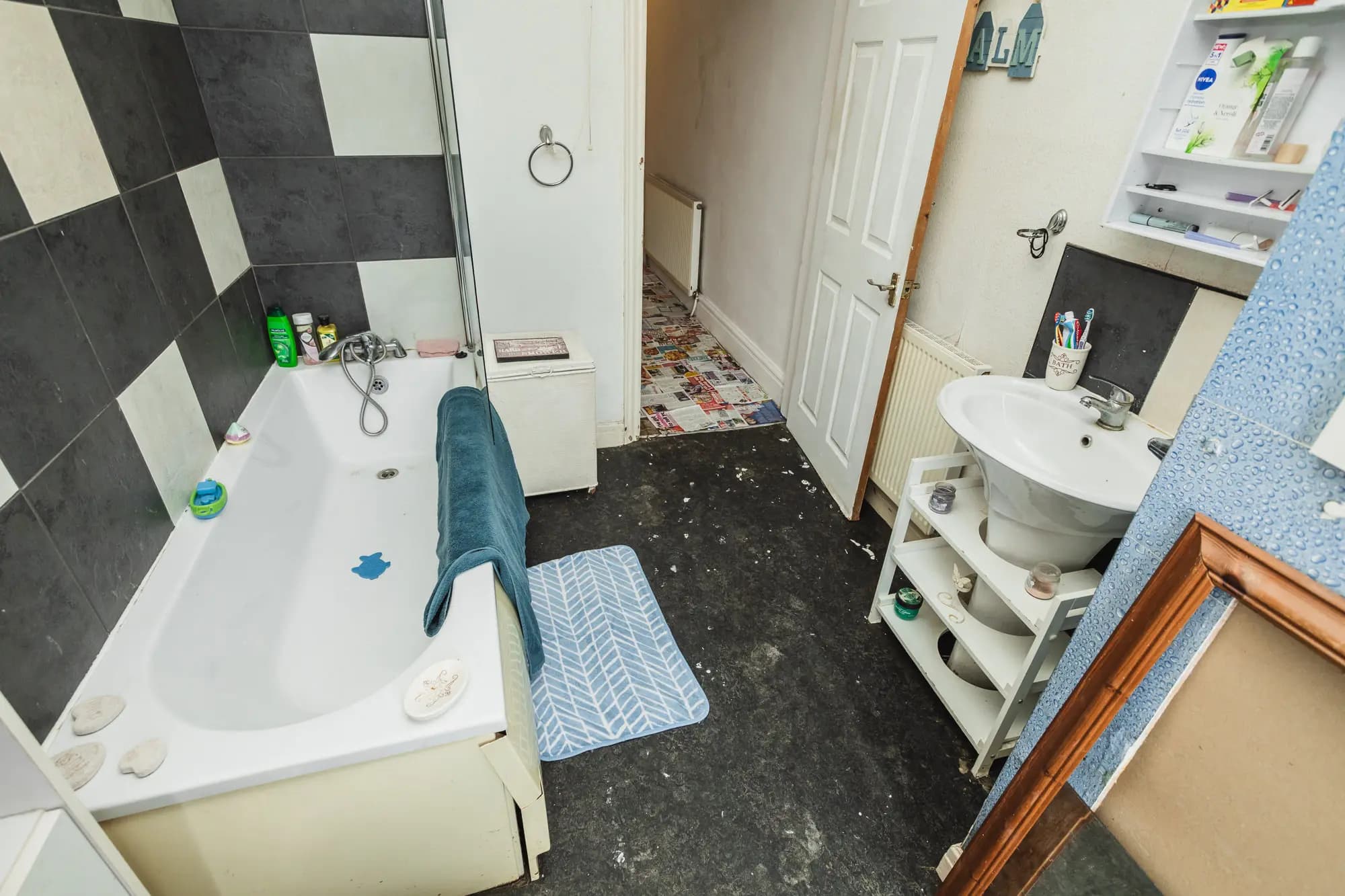 property photo 10 of 20