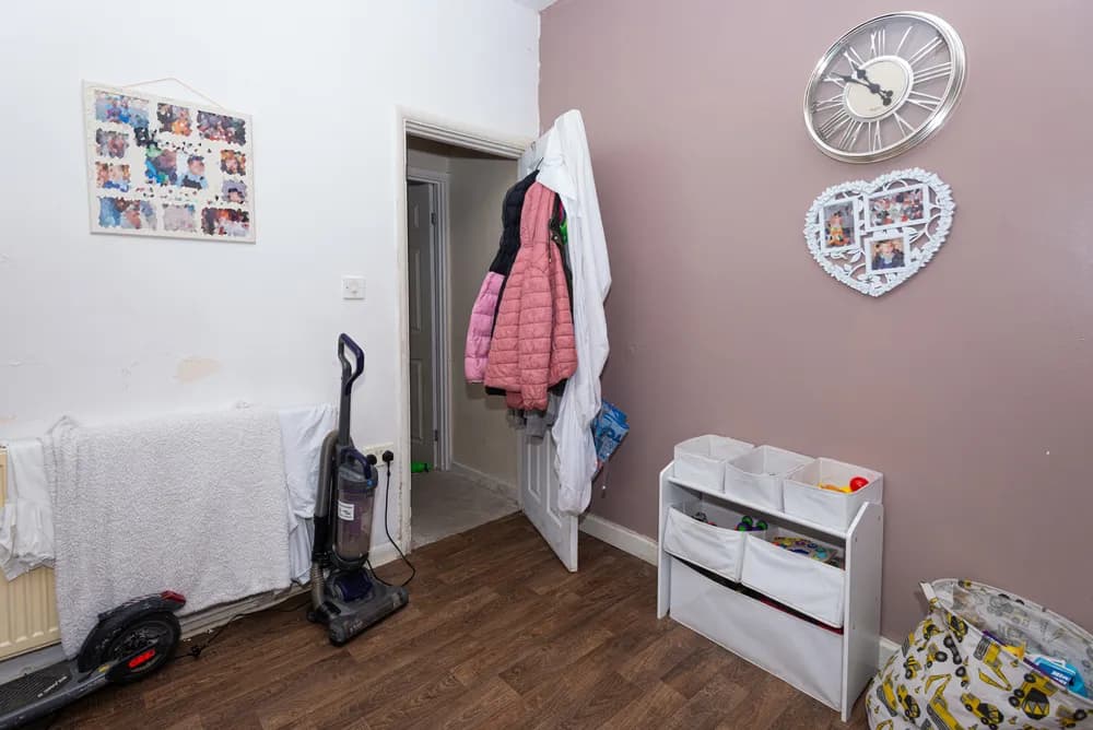 property photo 11 of 23