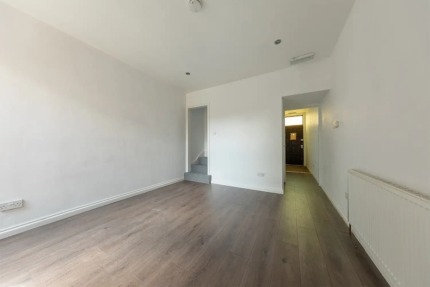 property photo 3 of 25