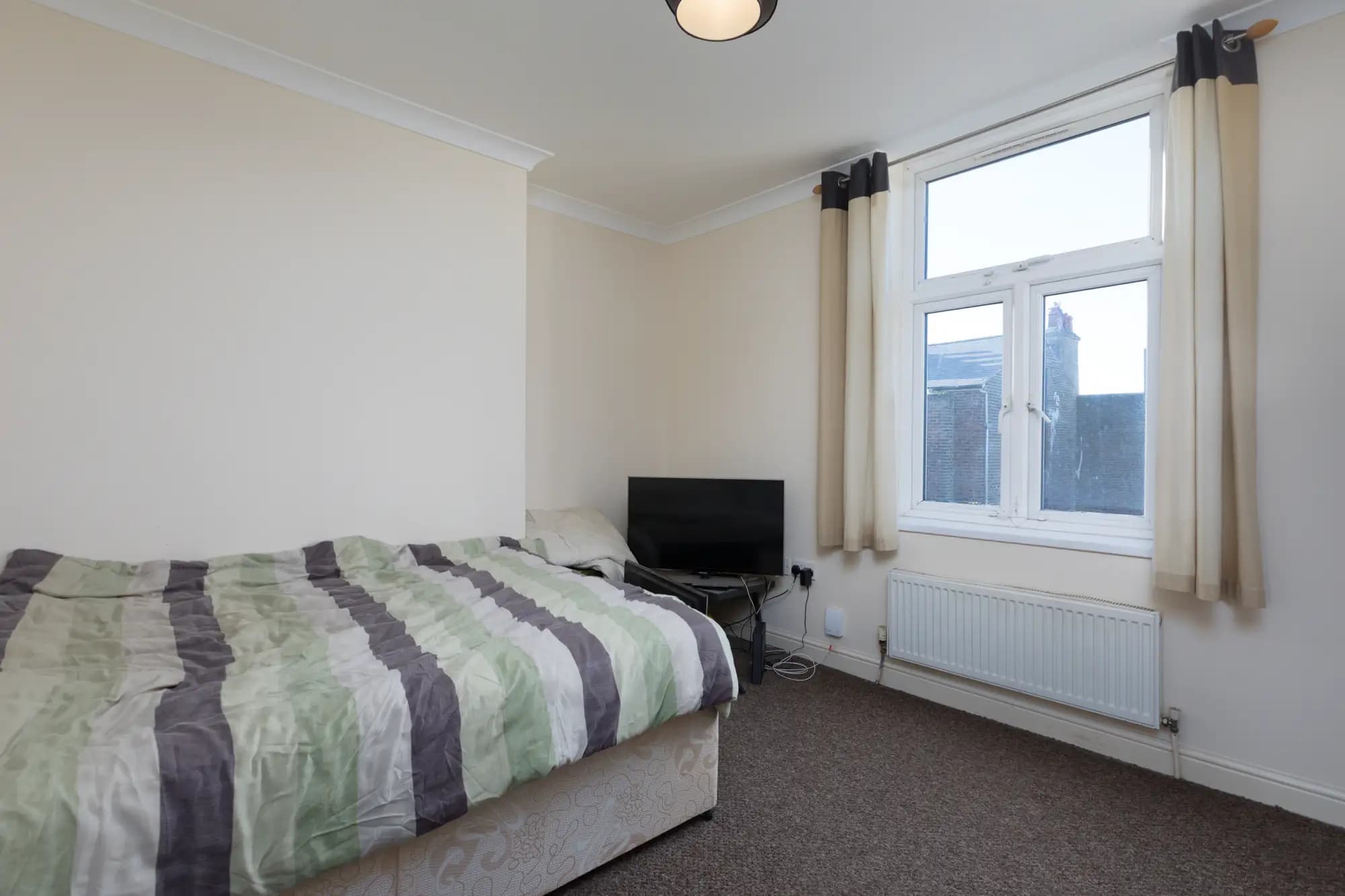 property photo 11 of 20